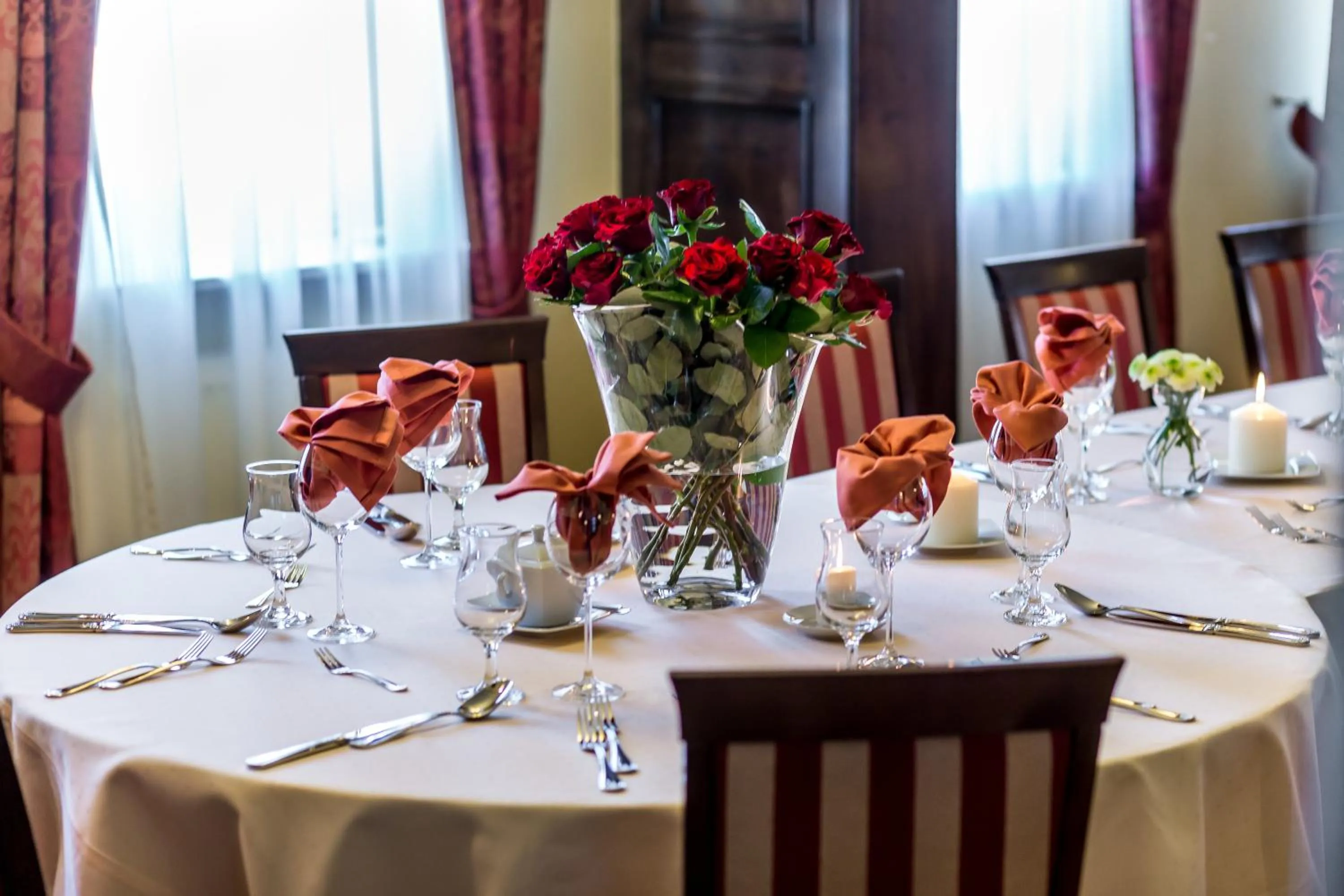 Restaurant/places to eat in Hotel Krzyski