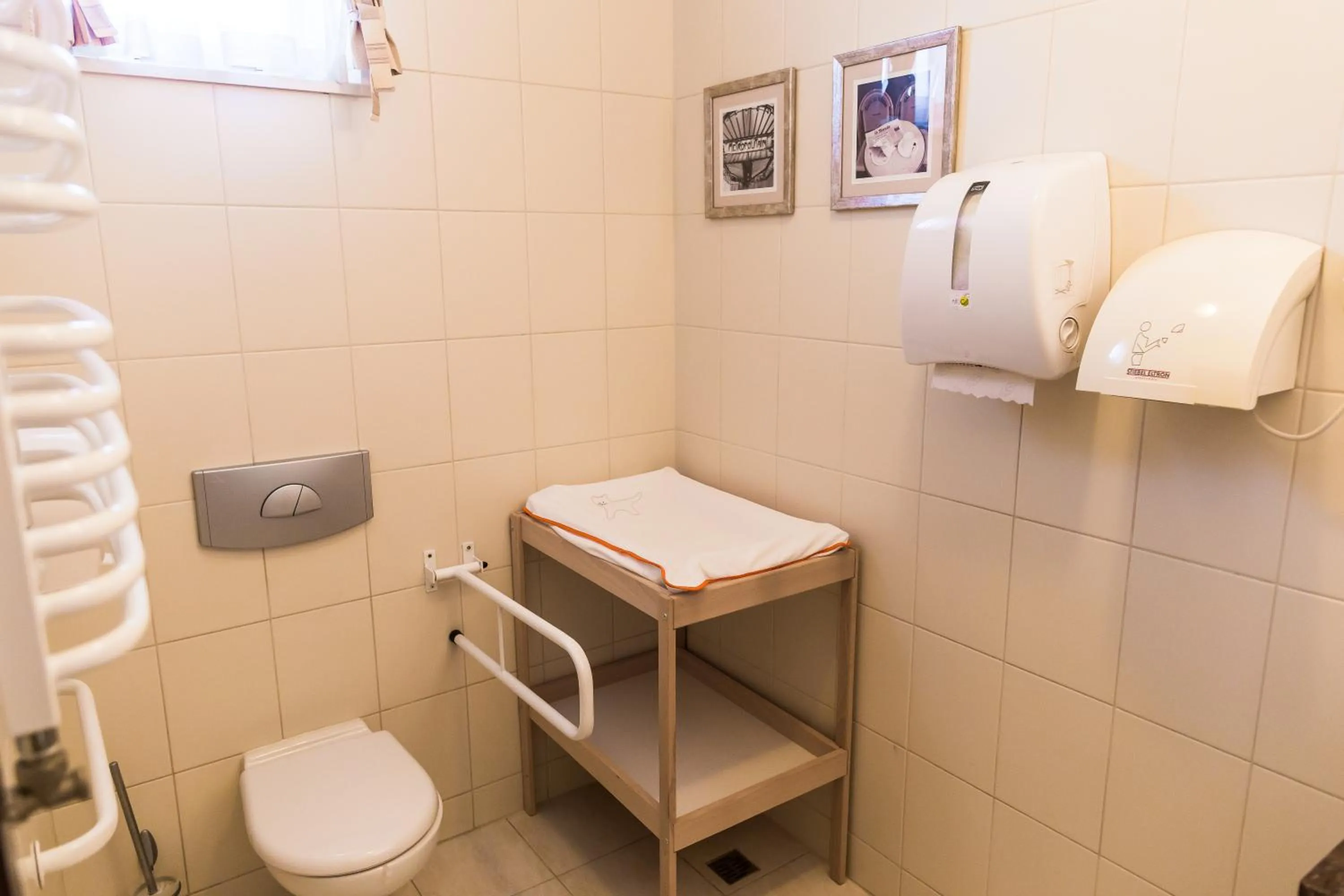 Toilet in Hotel Krzyski