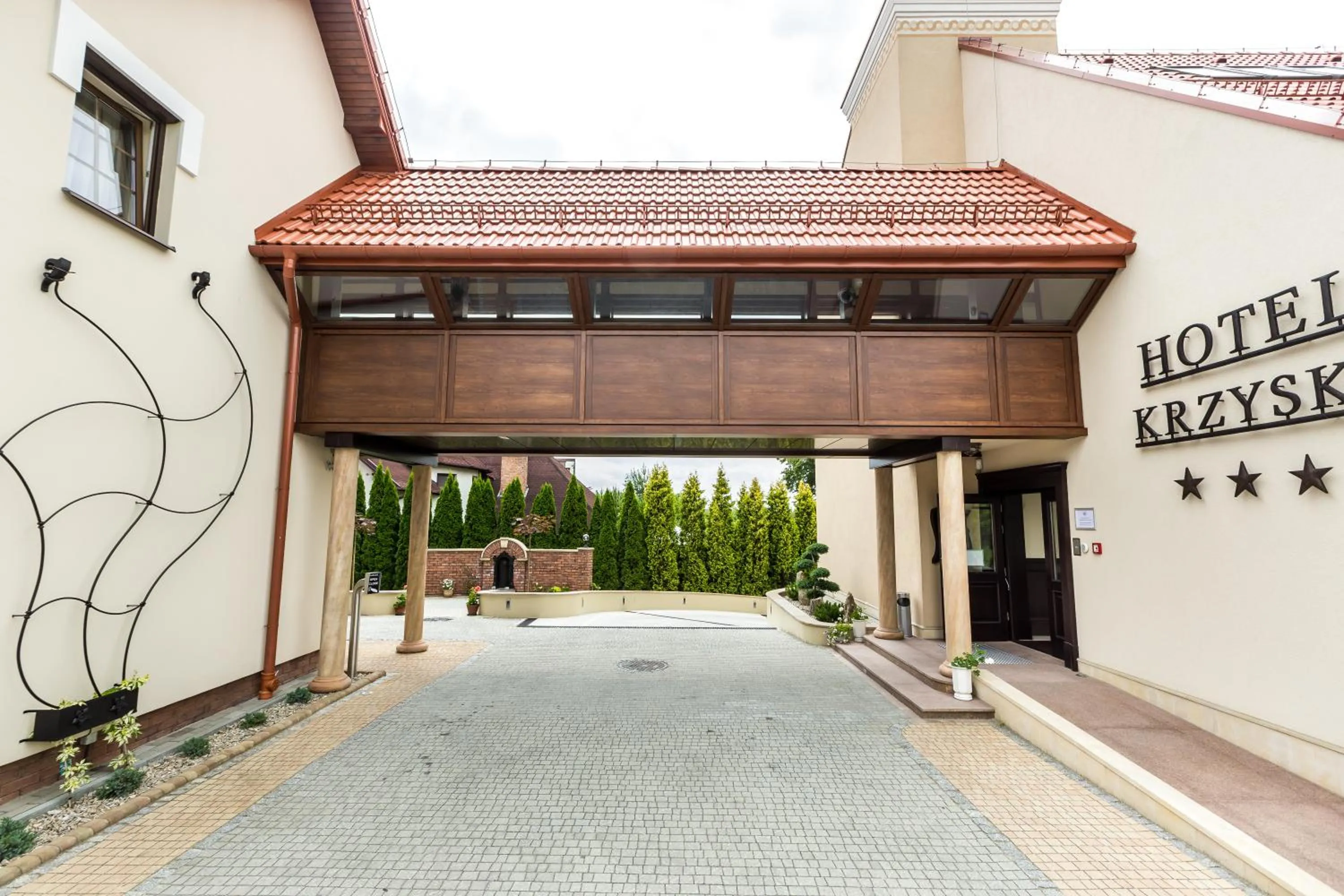 Property building in Hotel Krzyski