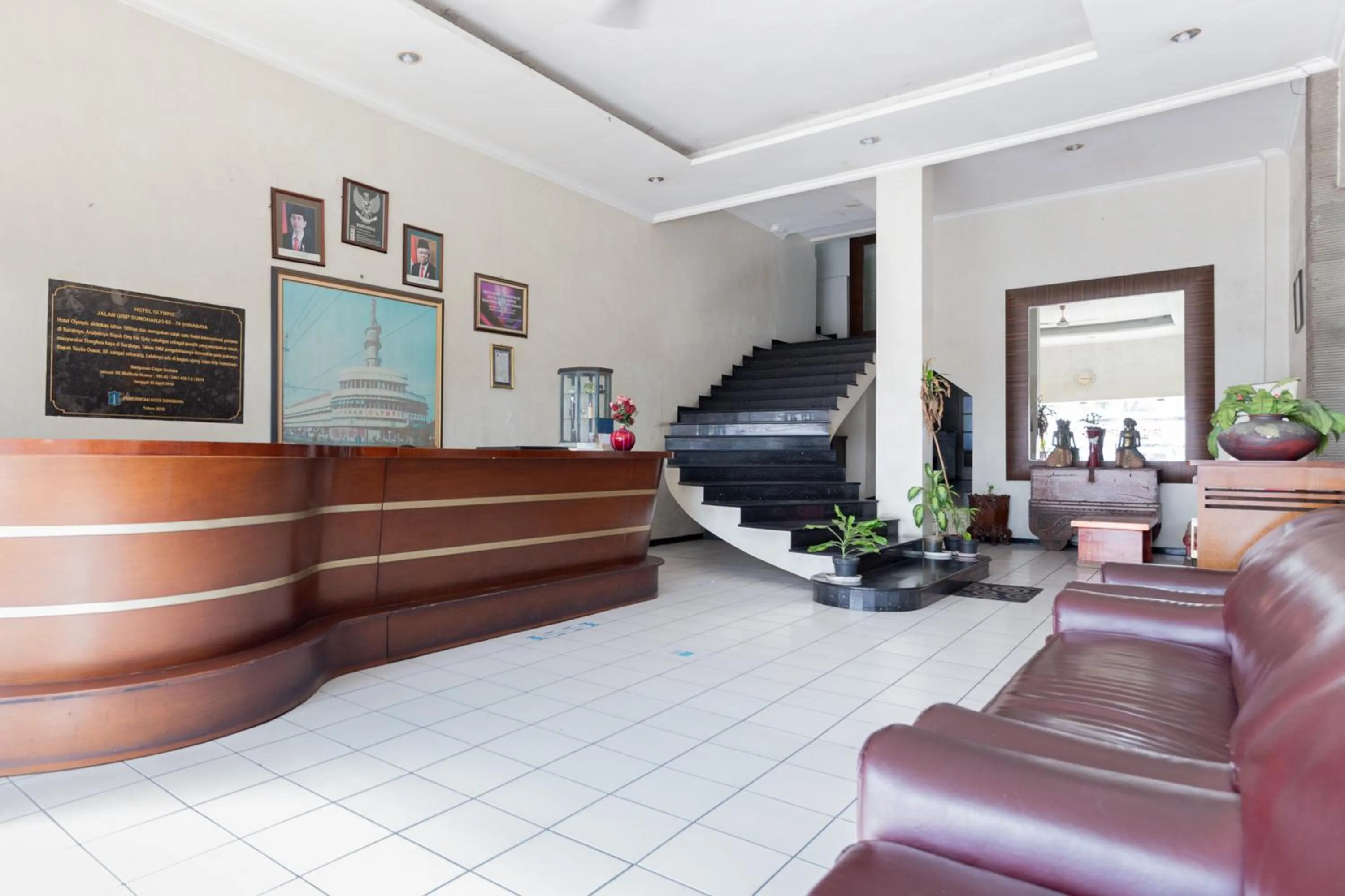 Lobby or reception in RedDoorz @ Urip Sumoharjo