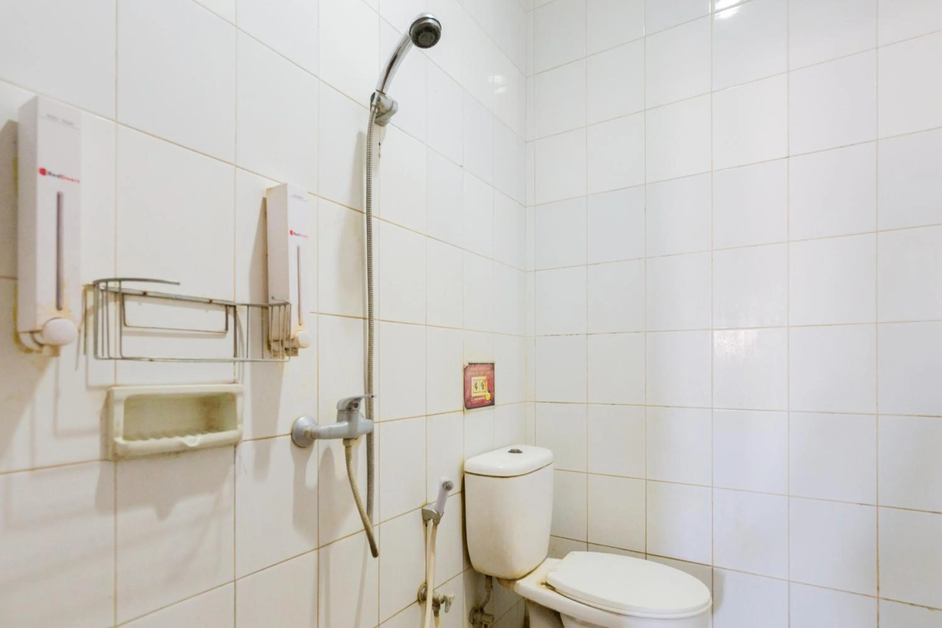 Bathroom in RedDoorz @ Urip Sumoharjo