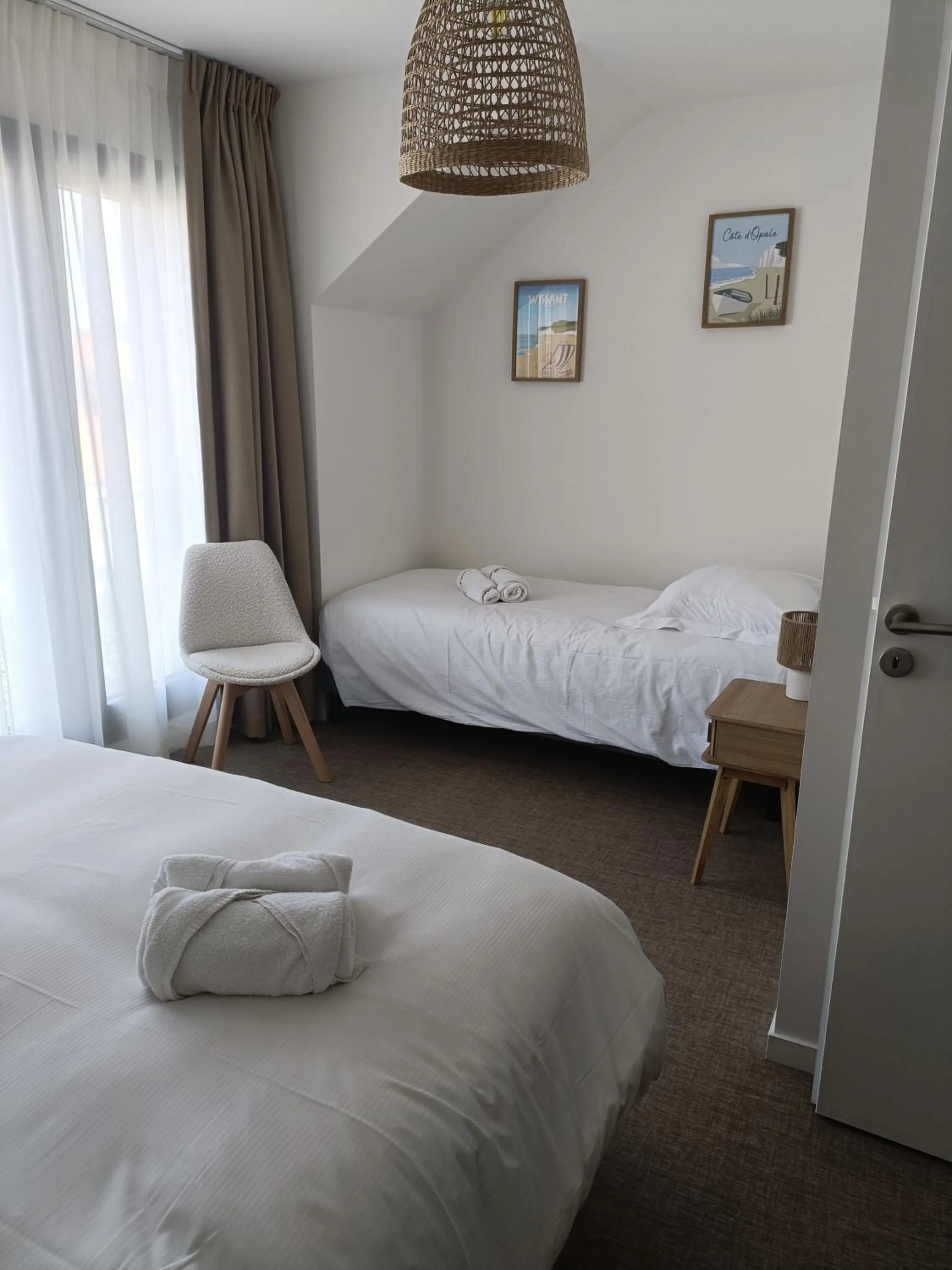 Bed in Logis- Hôtel de la Baie de Wissant & Appartements