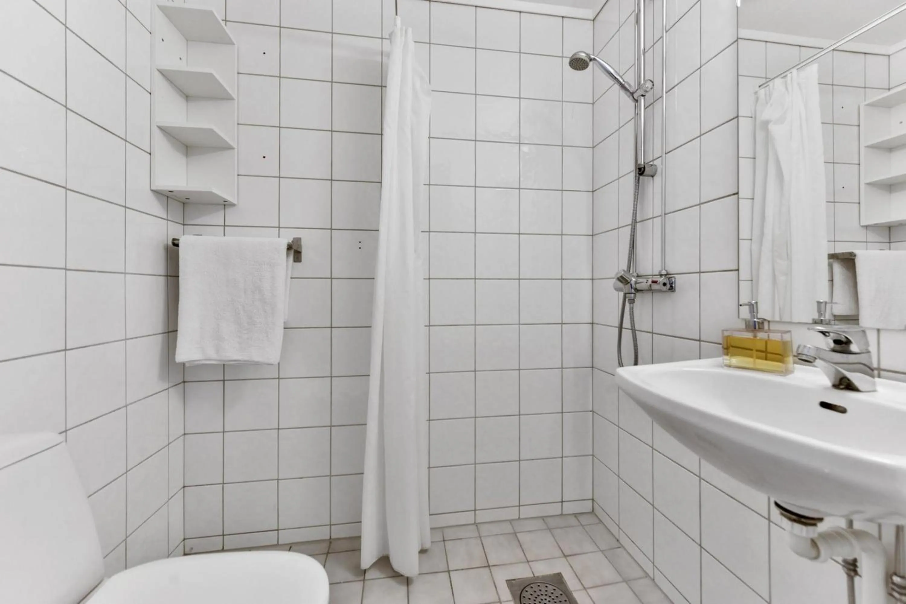 Bathroom in Forenom Serviced Apartments Oslo Rosenborg