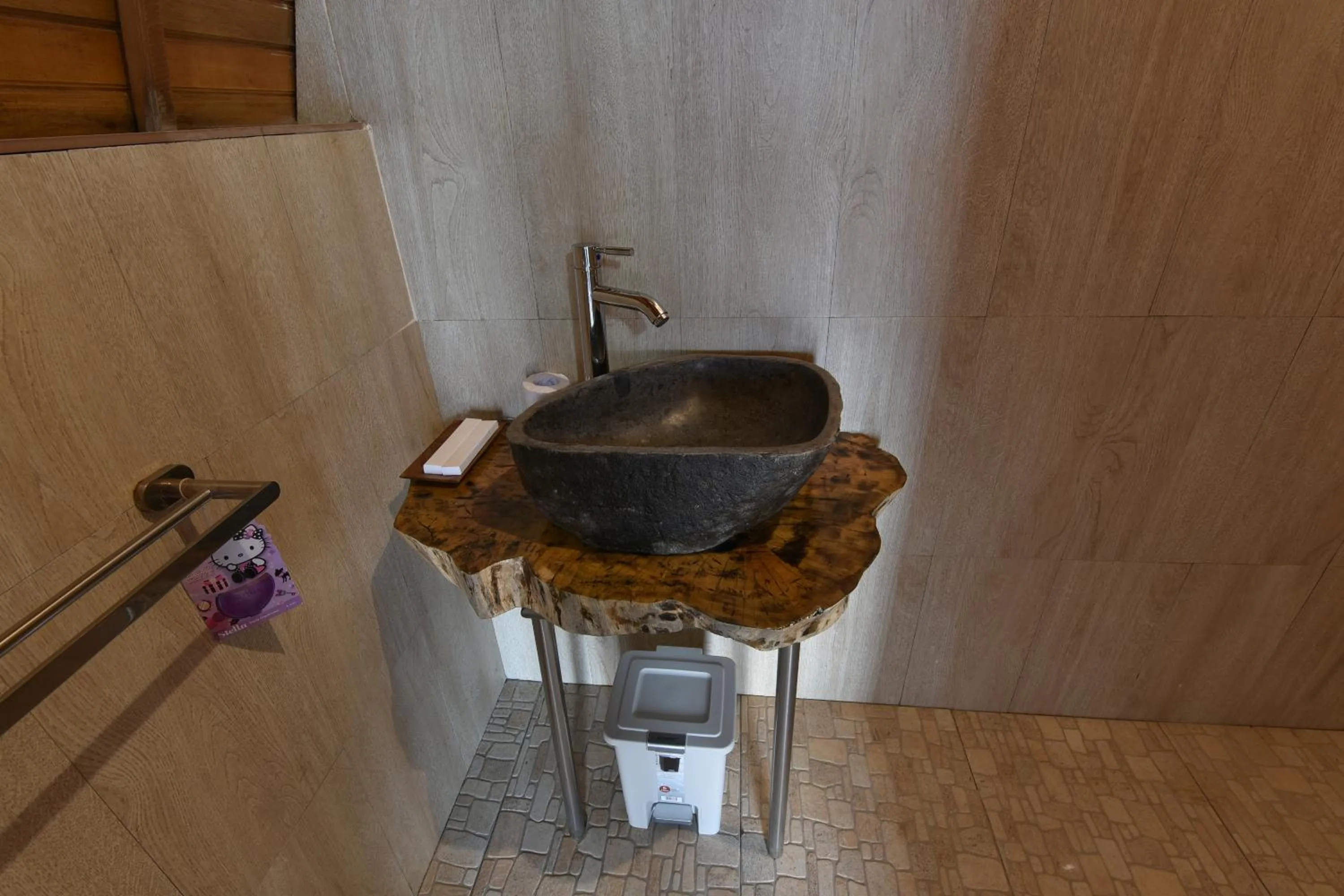 Bathroom in Daphila Cottage