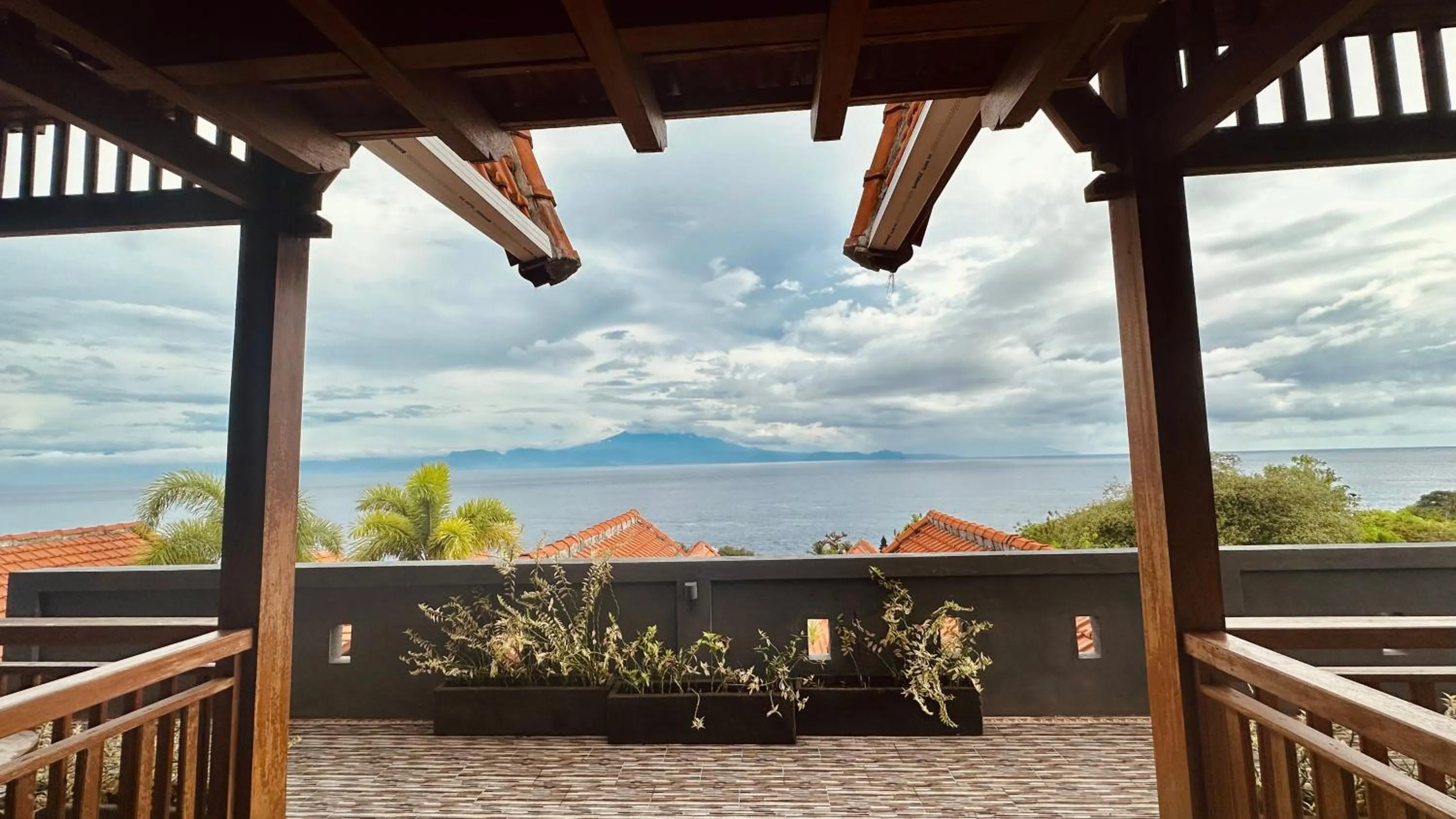 Natural landscape in Daphila Cottage