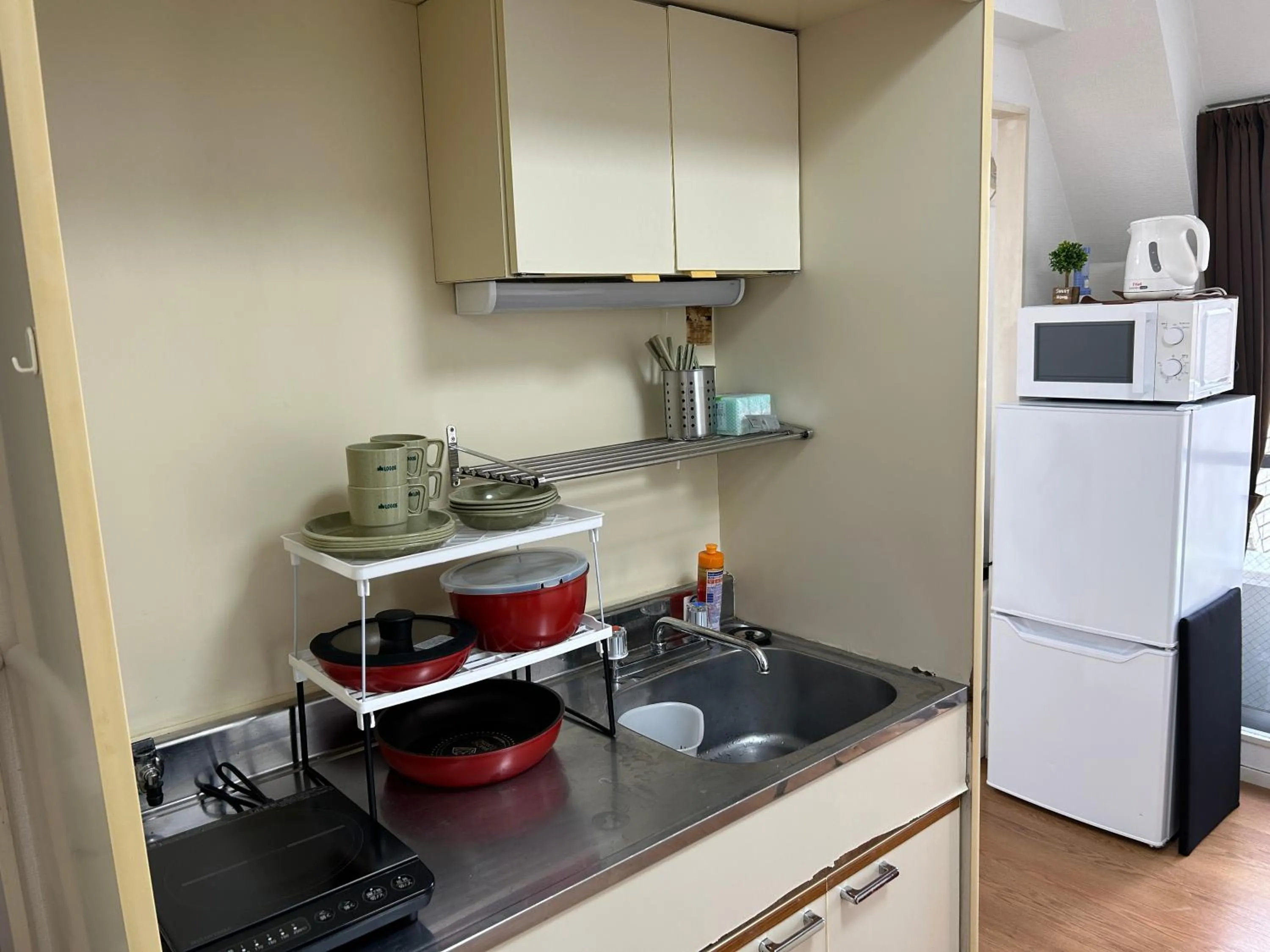Kitchen or kitchenette in Guest House ZEN HAKATA Ohori Park 1