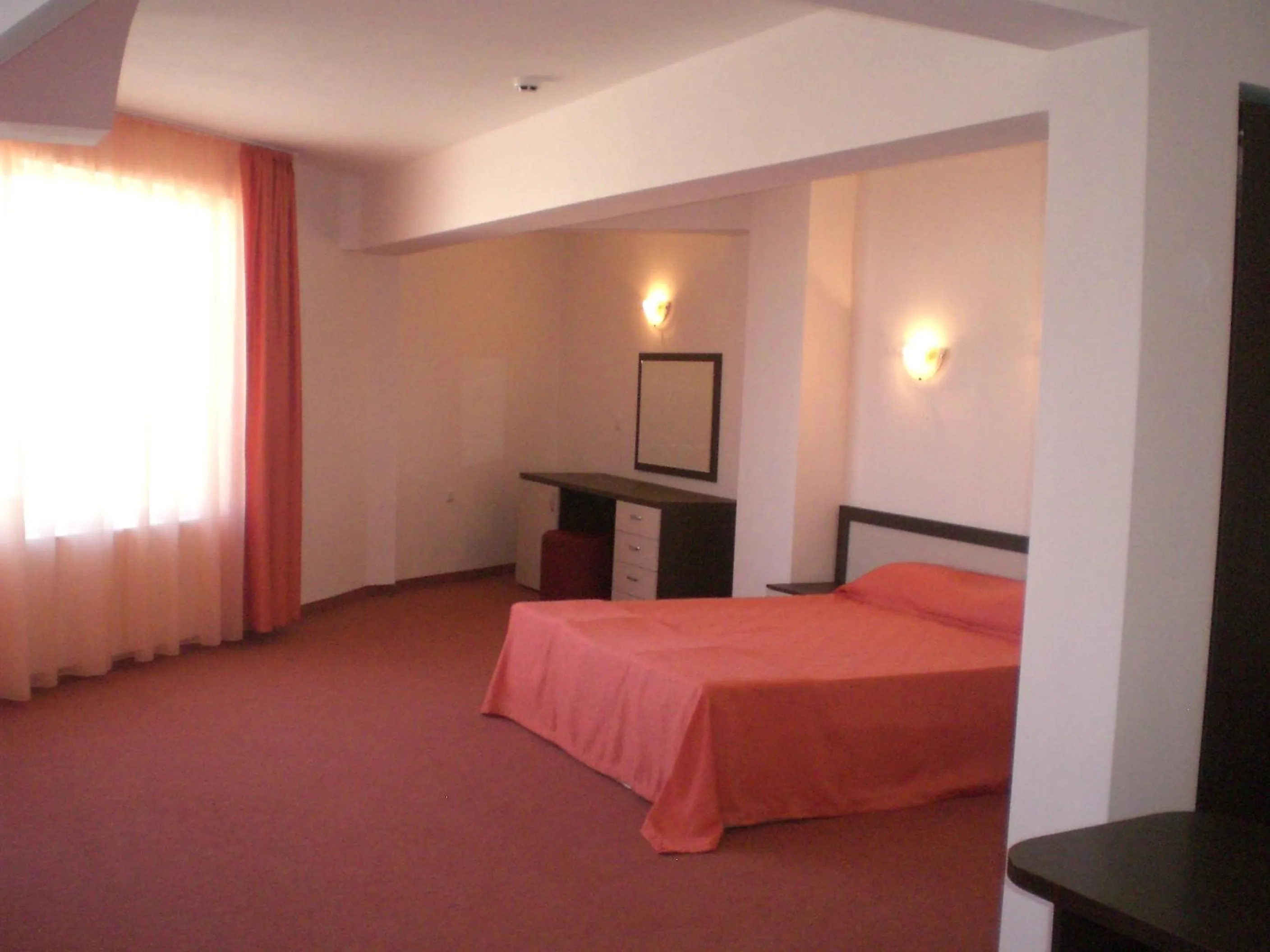 Bedroom, Bed in Hotel Bellisimo