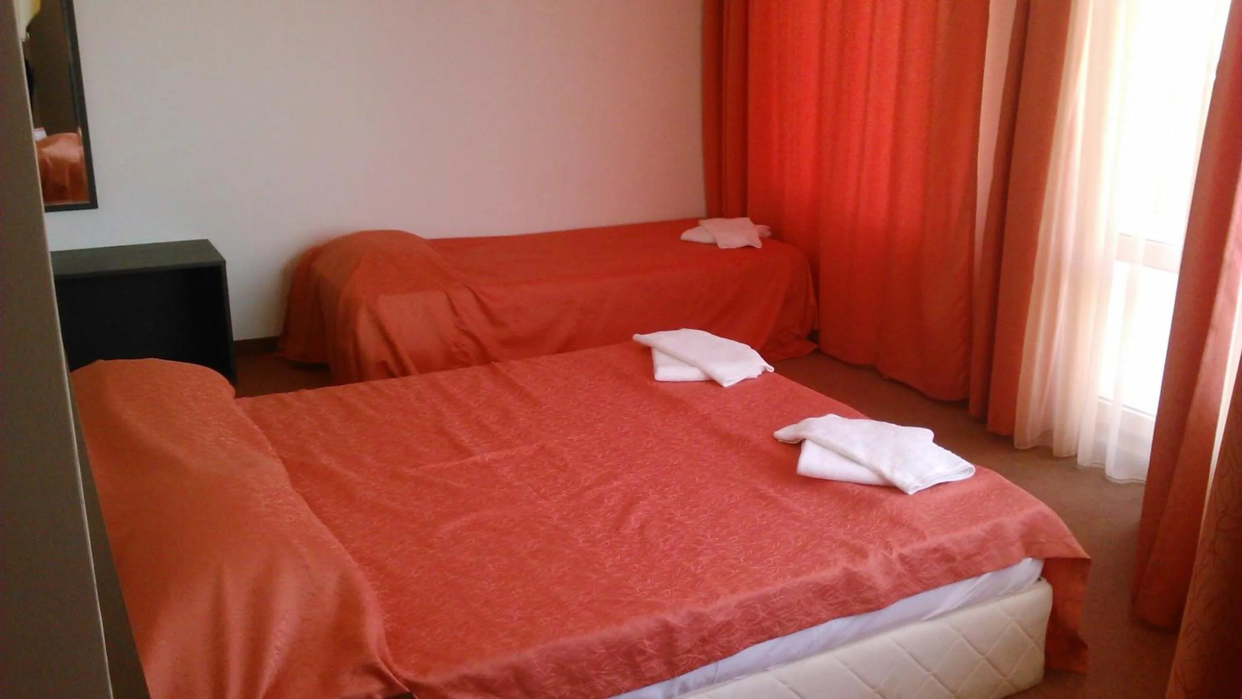 Bedroom, Bed in Hotel Bellisimo