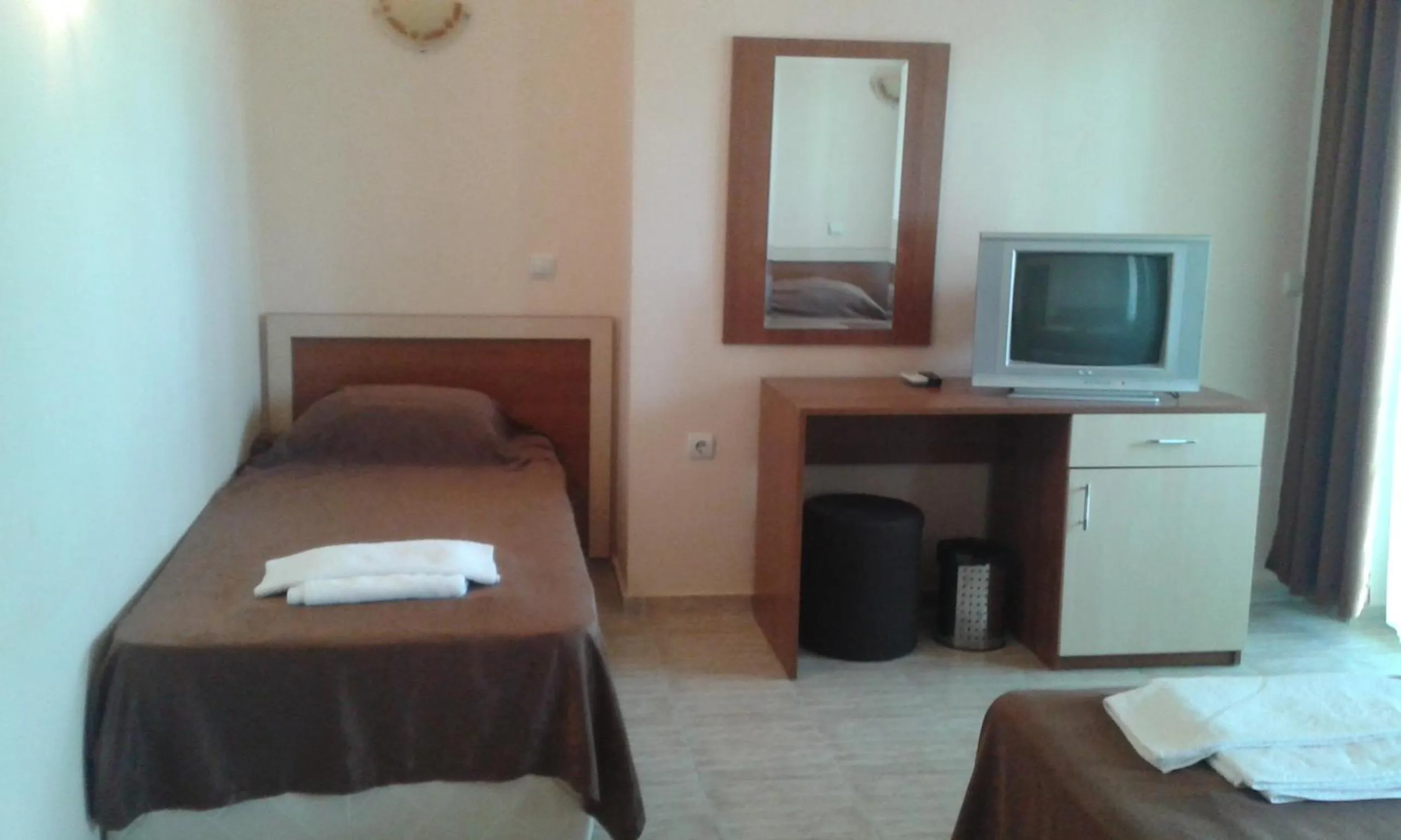 Photo of the whole room, Bed in Hotel Bellisimo