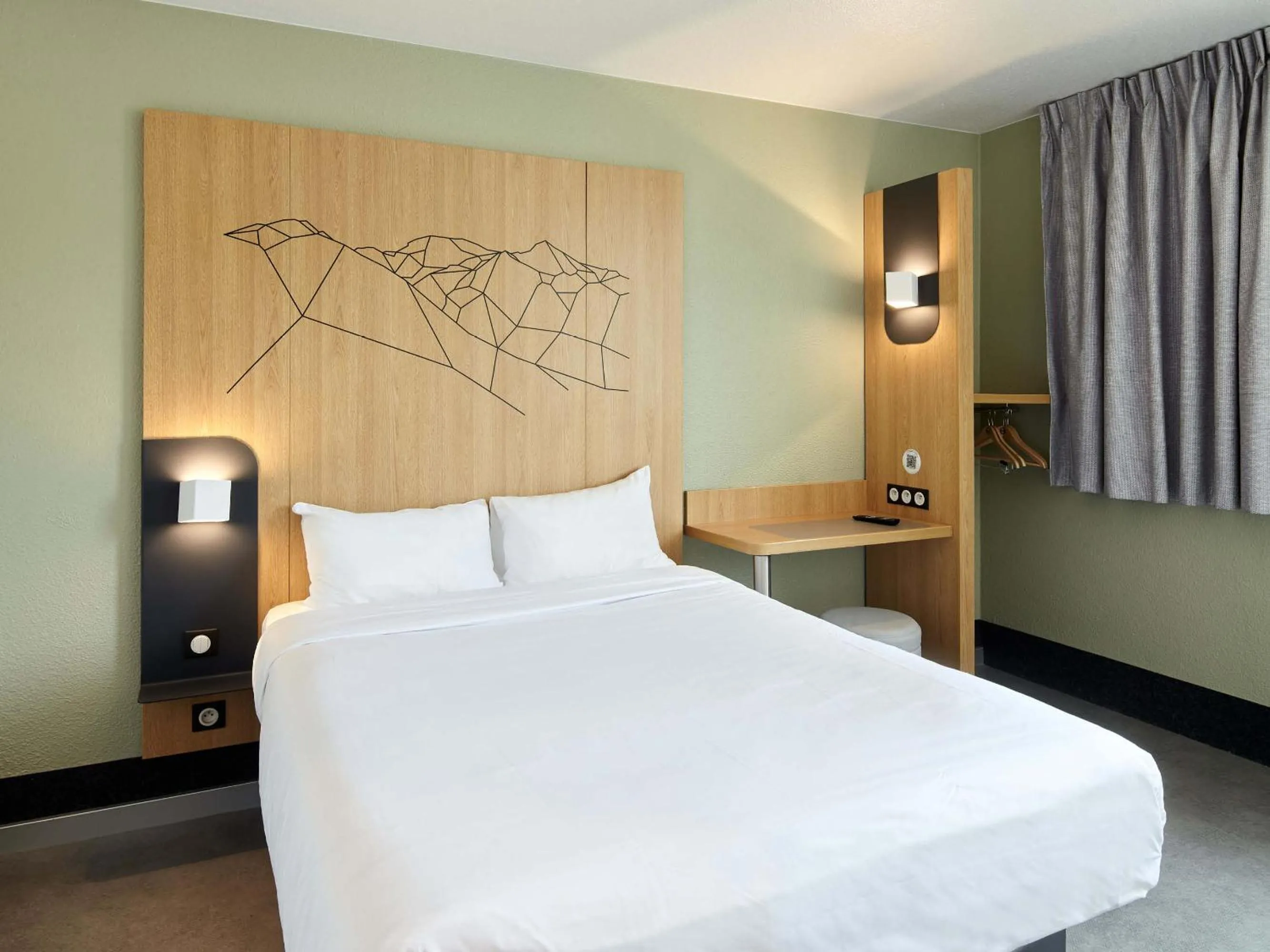 Bedroom, Bed in B&B HOTEL Paris Roissy CDG Aéroport