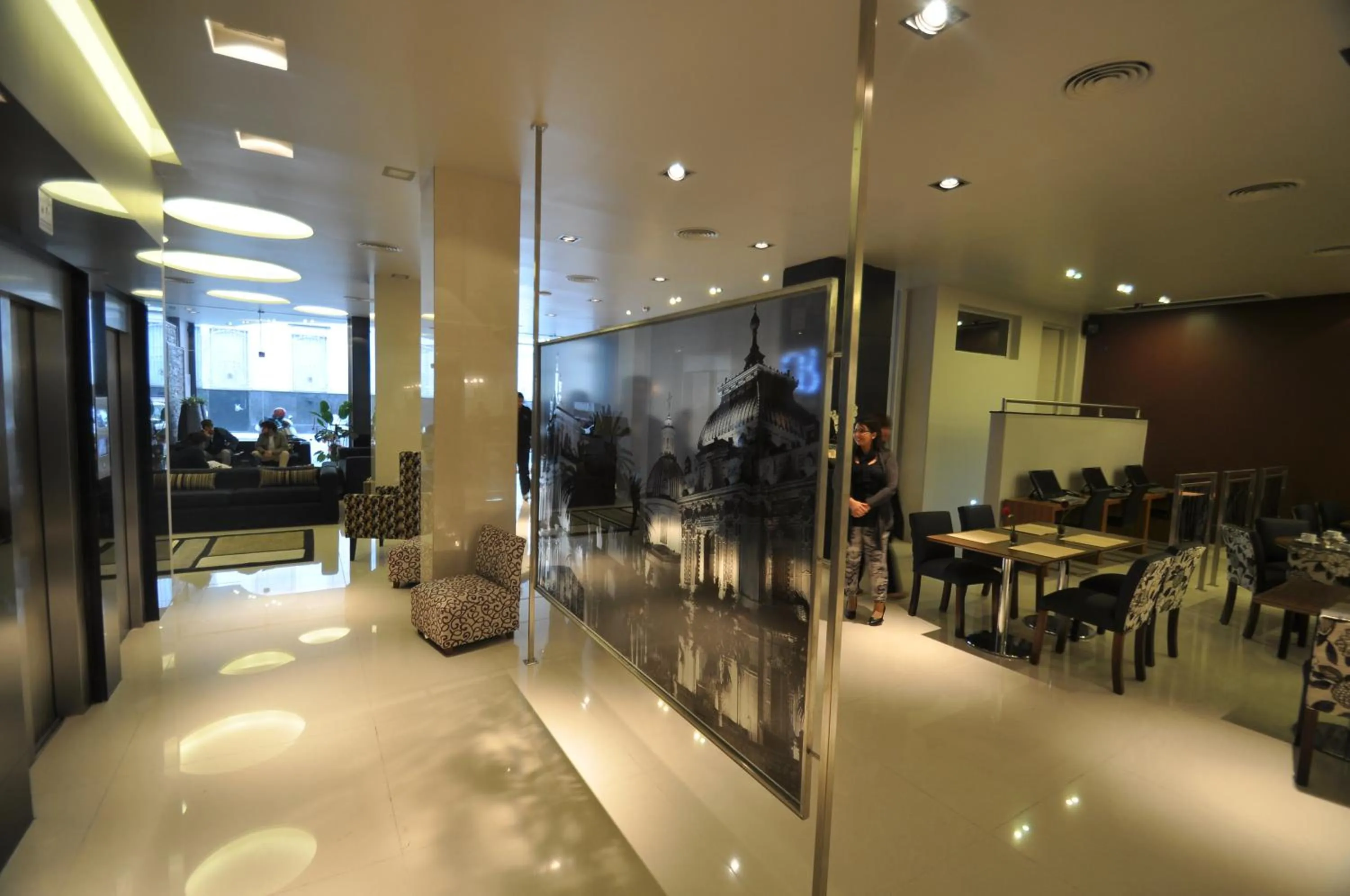 Restaurant/places to eat in Hotel Bicentenario Suites & Spa