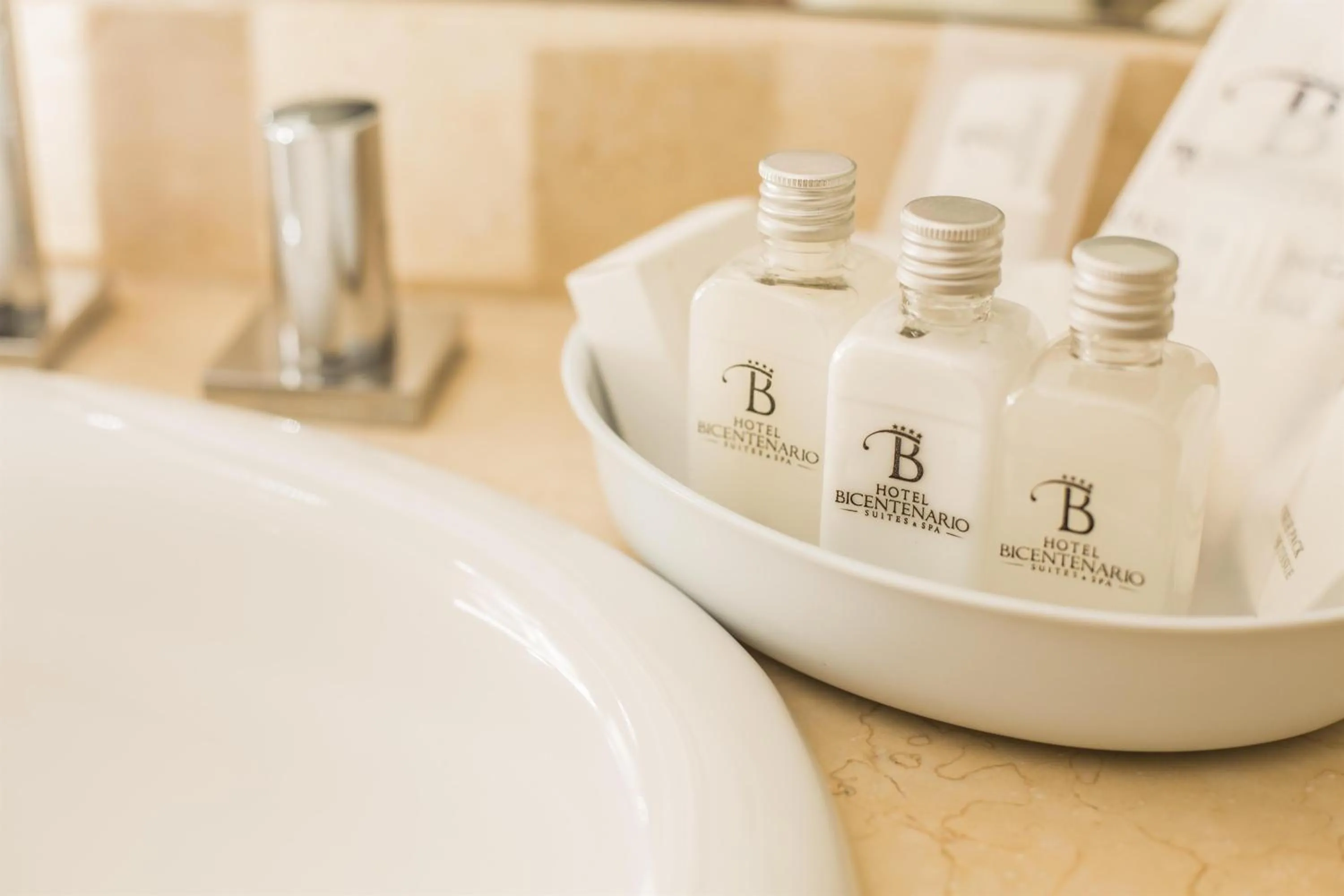 Bathroom in Hotel Bicentenario Suites & Spa