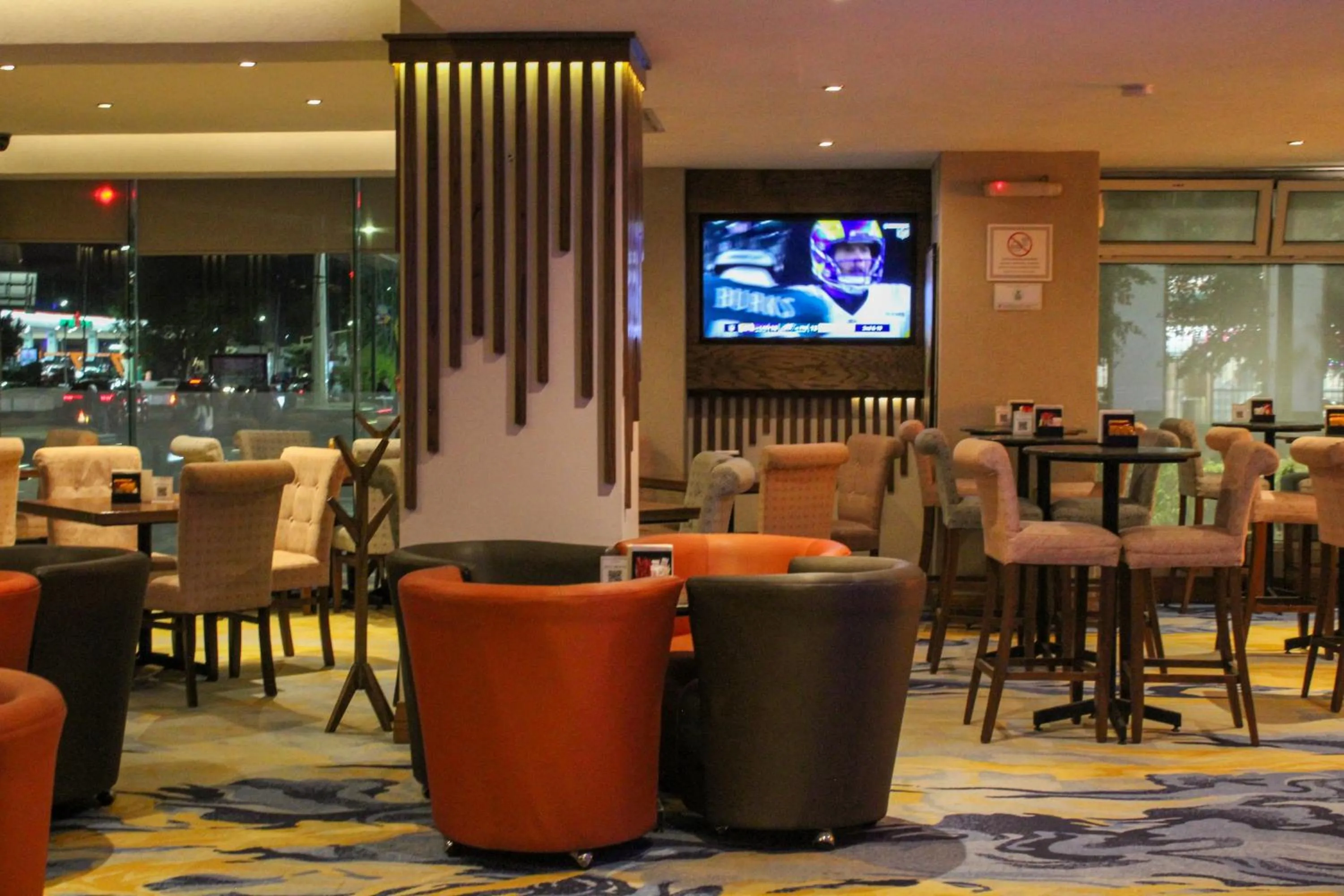 Restaurant/places to eat in Hotel Portobelo