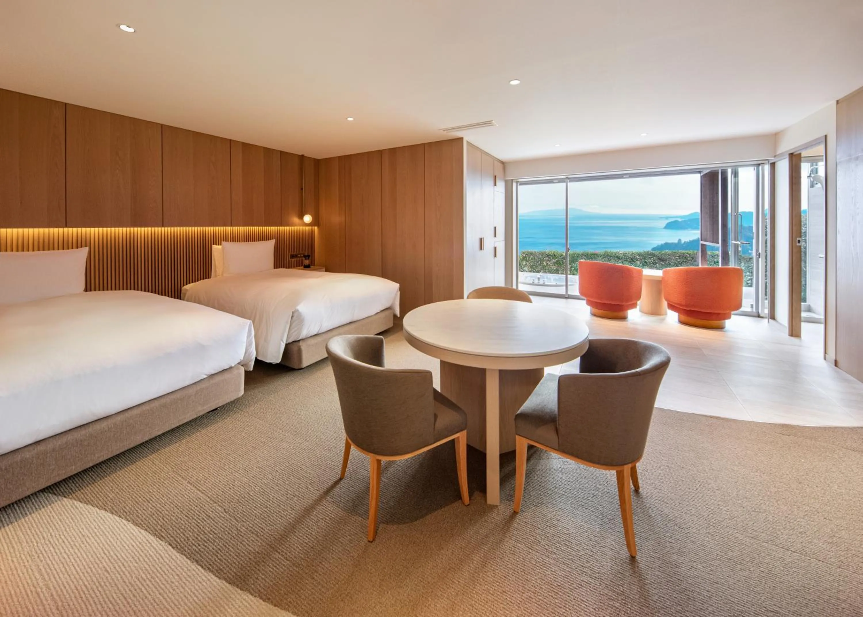 Photo of the whole room, Bed in Hotel Grand Bach Atami Crescendo