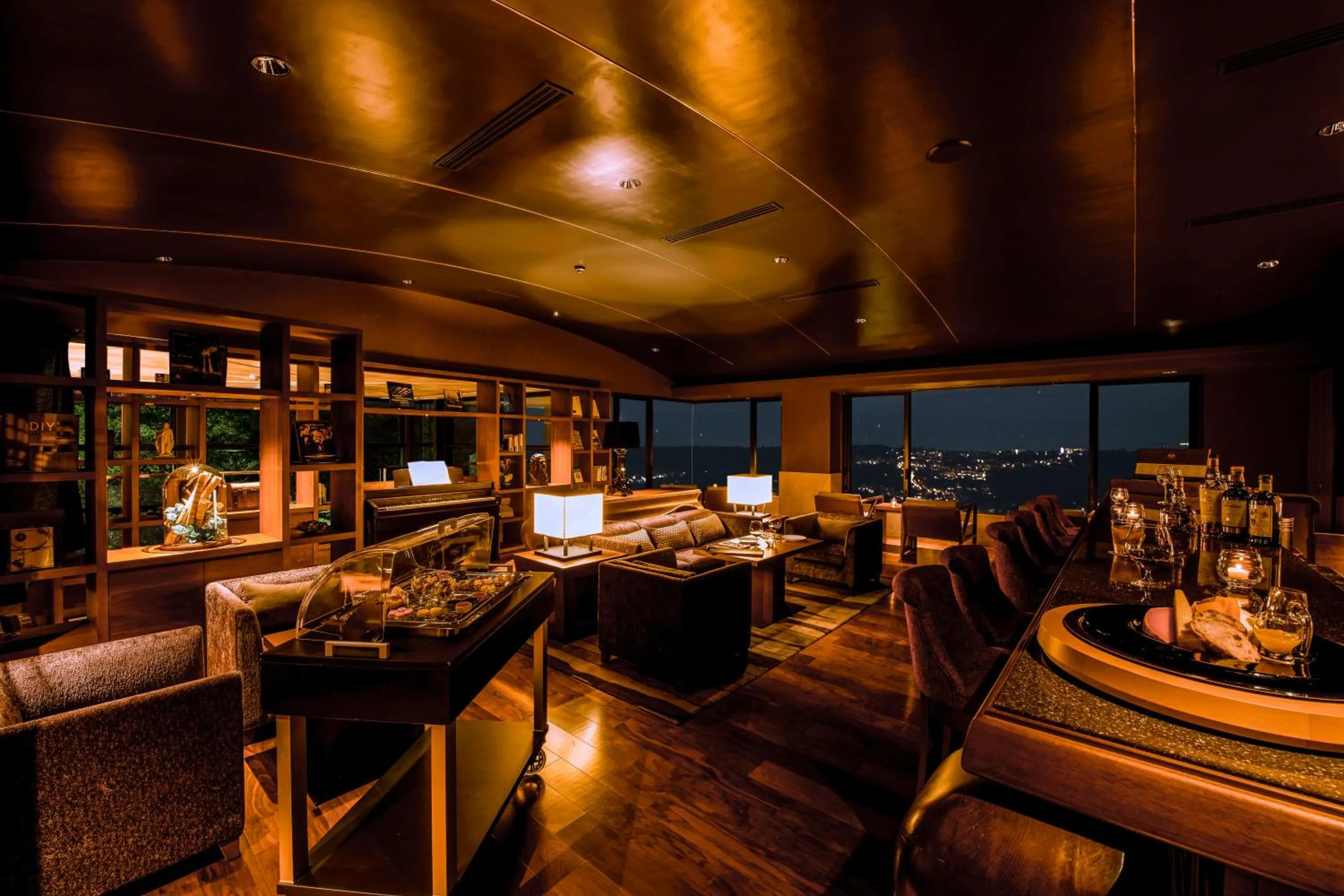 Lounge or bar in Hotel Grand Bach Atami Crescendo