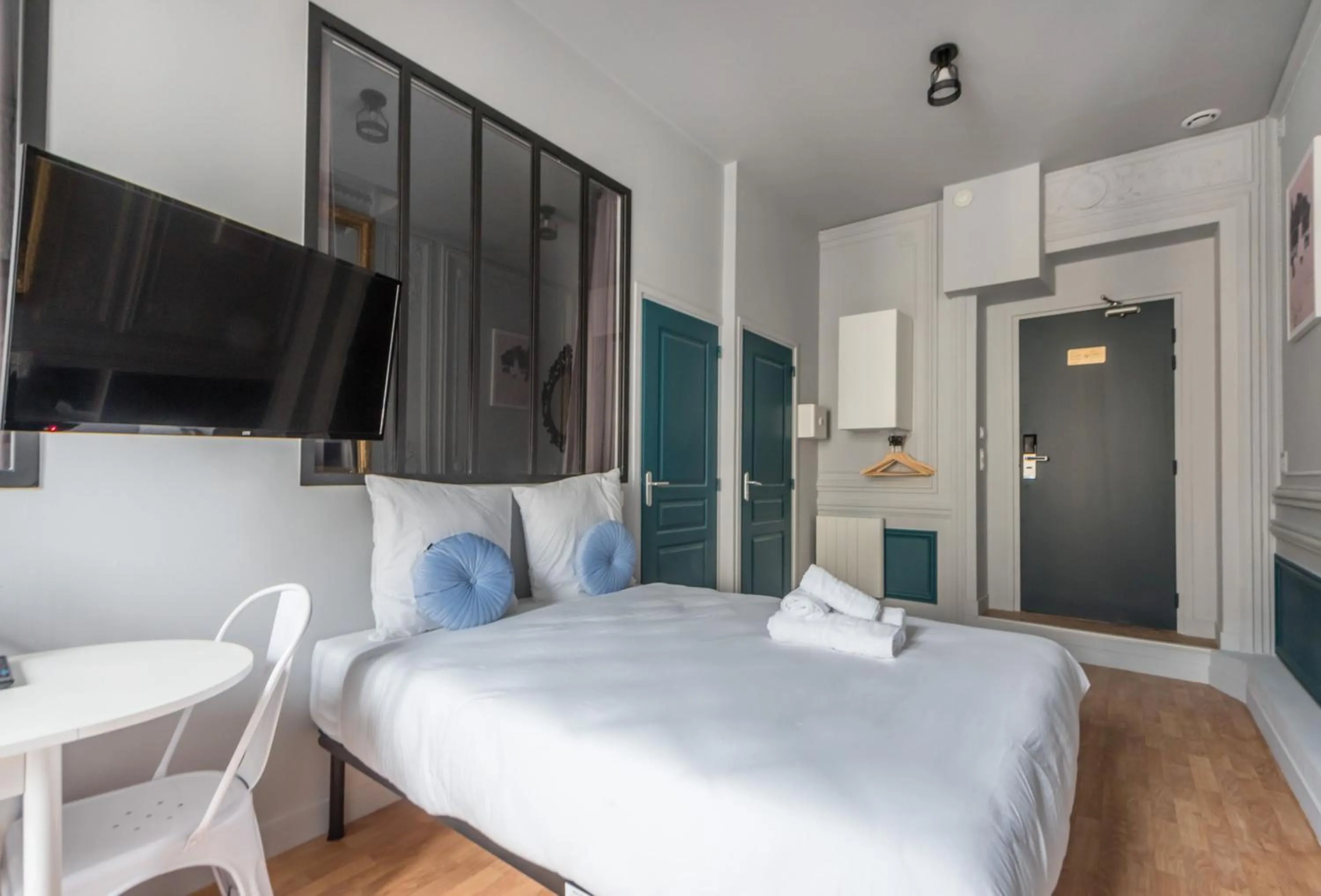 Bedroom, Bed in WS Saint-Lazare - Opera