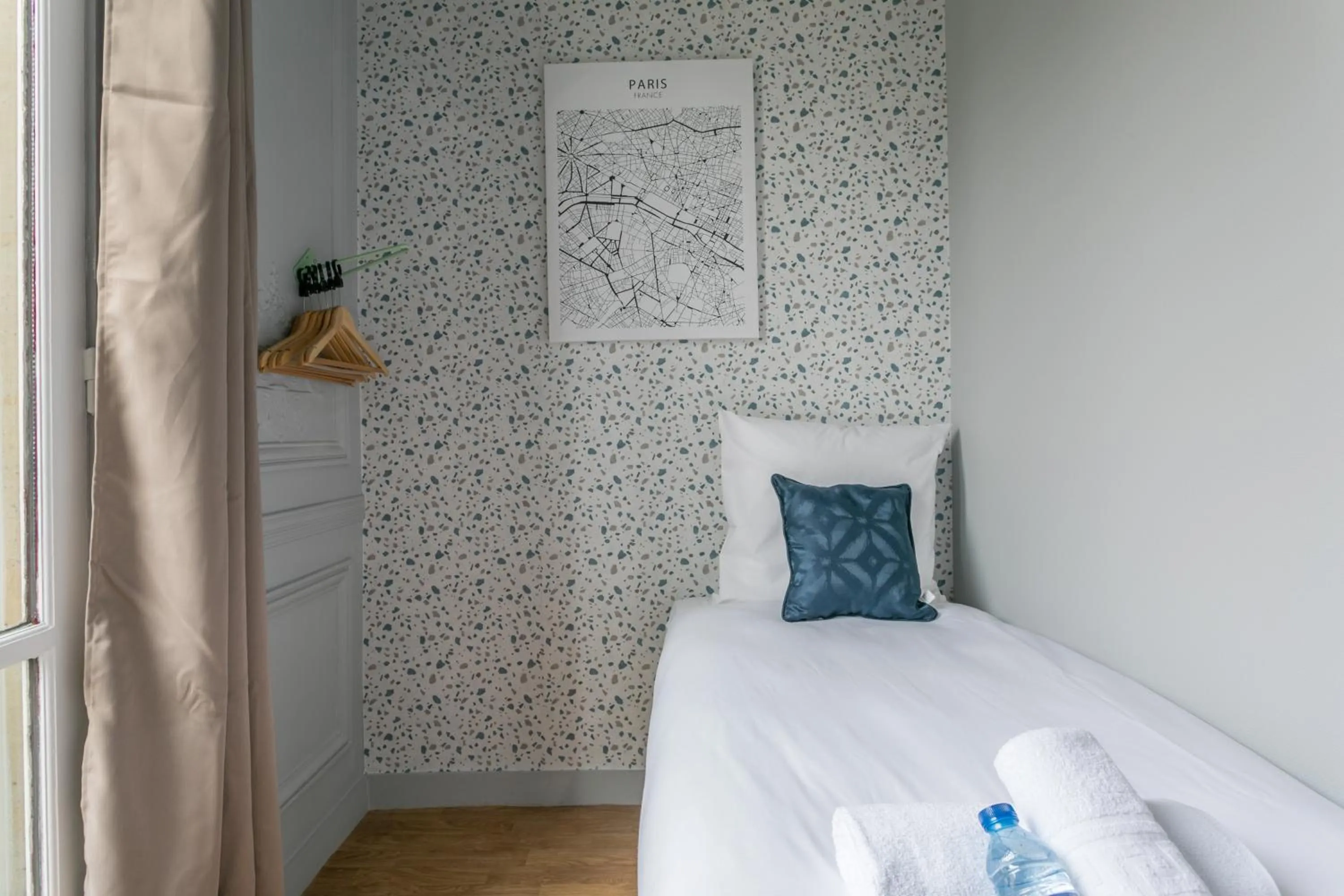 Bedroom, Bed in WS Saint-Lazare - Opera