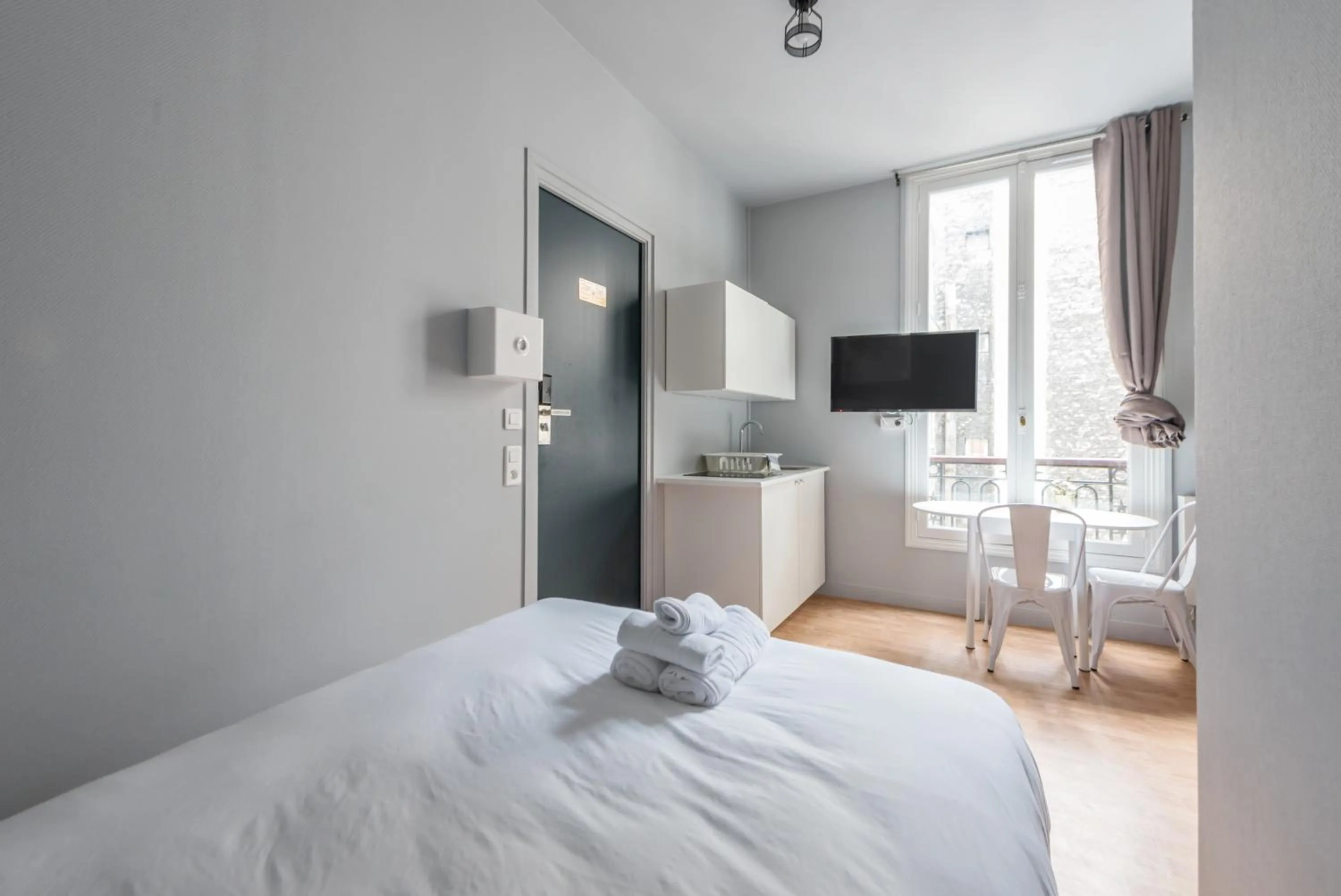 Bedroom, Bed in WS Saint-Lazare - Opera