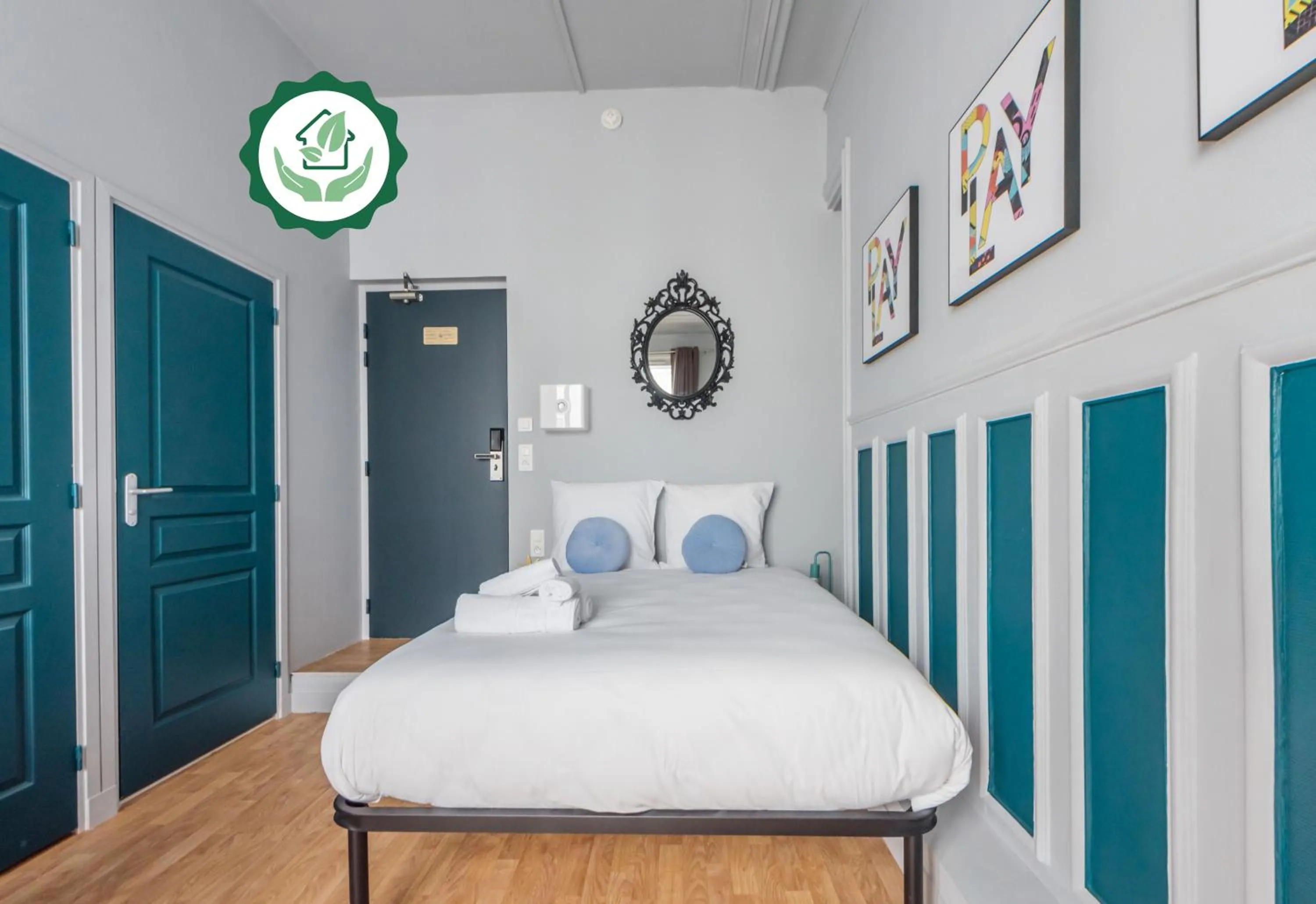 Living room, Bed in WS Saint-Lazare - Opera