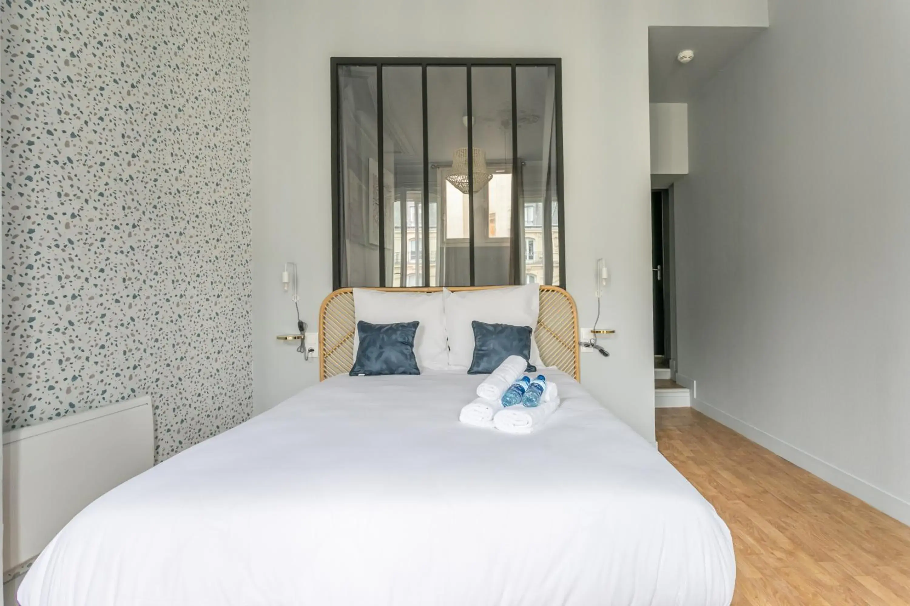 Two-Bedroom Apartment with Balcony in WS Saint-Lazare - Opera Two-Bedroom Apartment with Balcony in WS Saint-Lazare - Opera