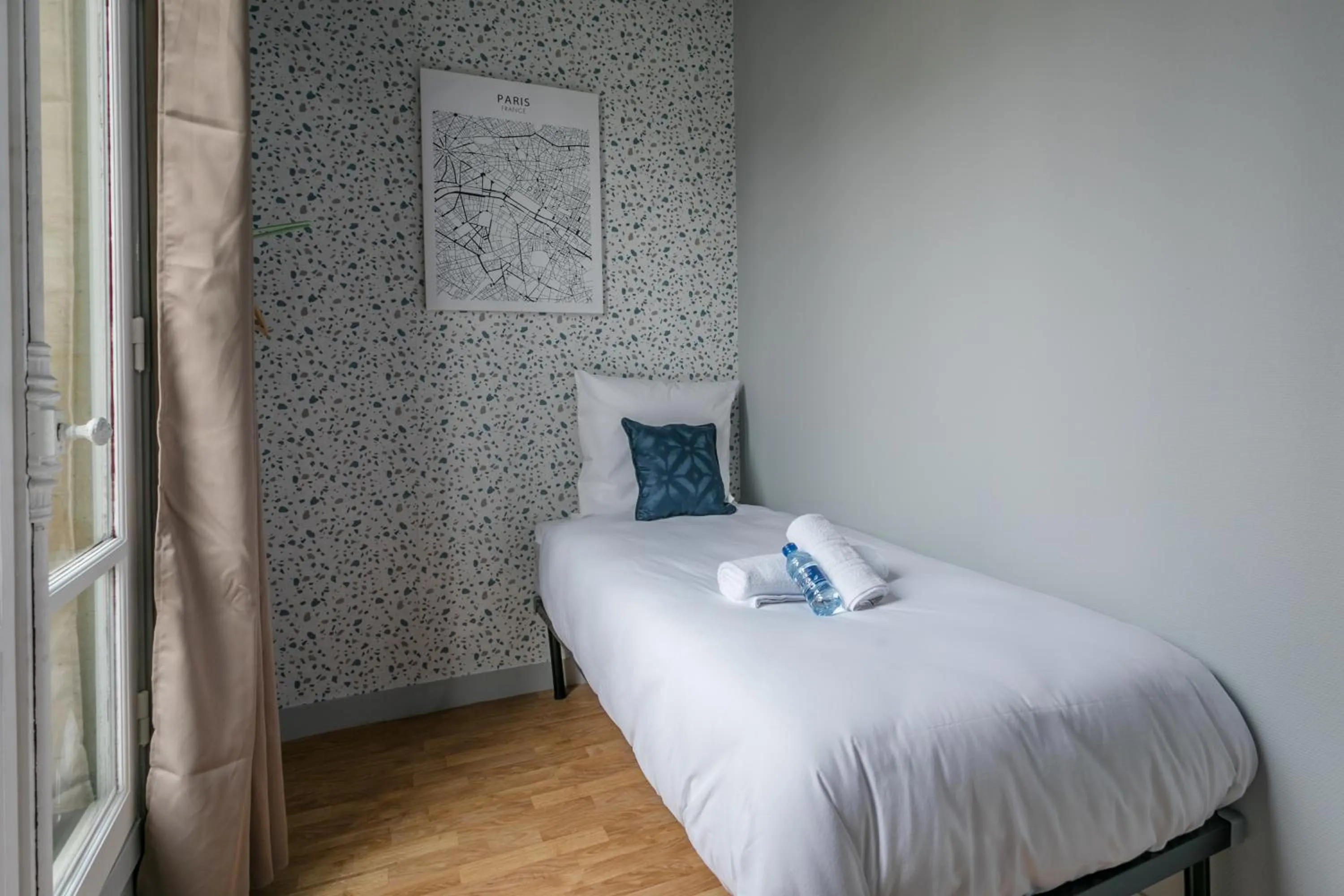 Bedroom, Bed in WS Saint-Lazare - Opera