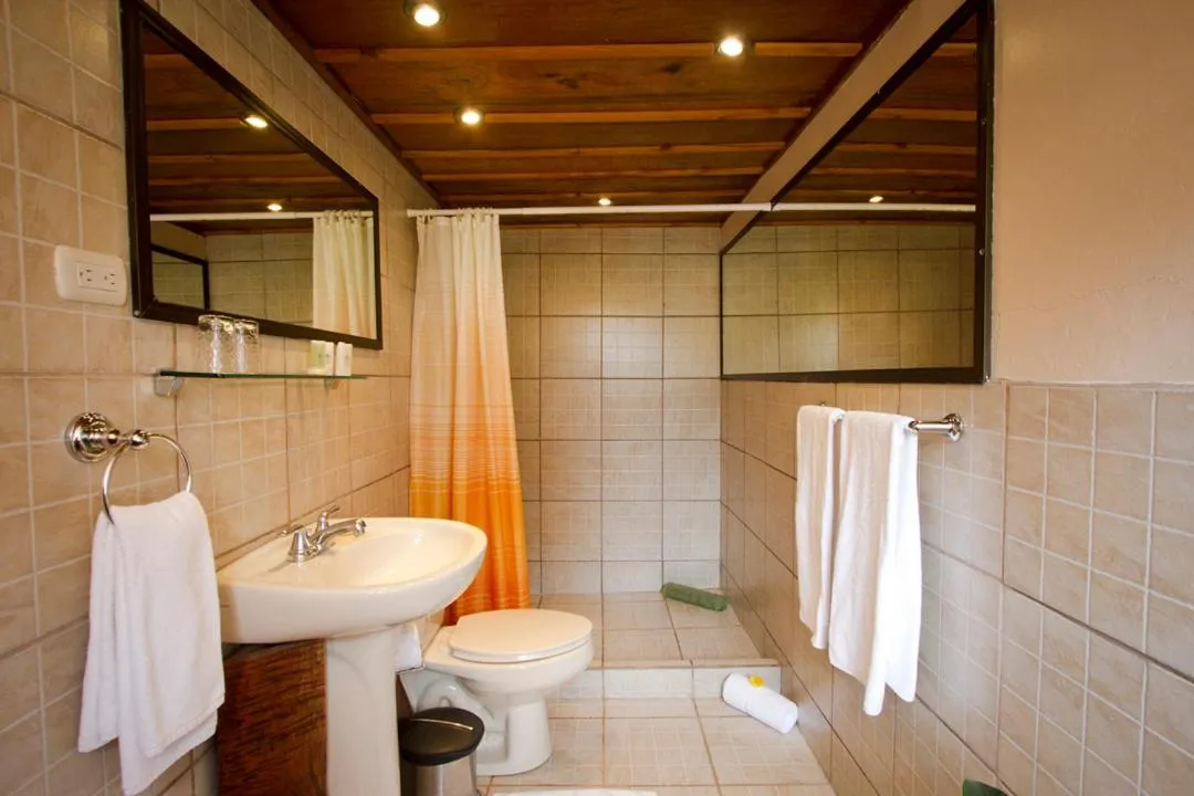 Shower in Poas Volcano Lodge