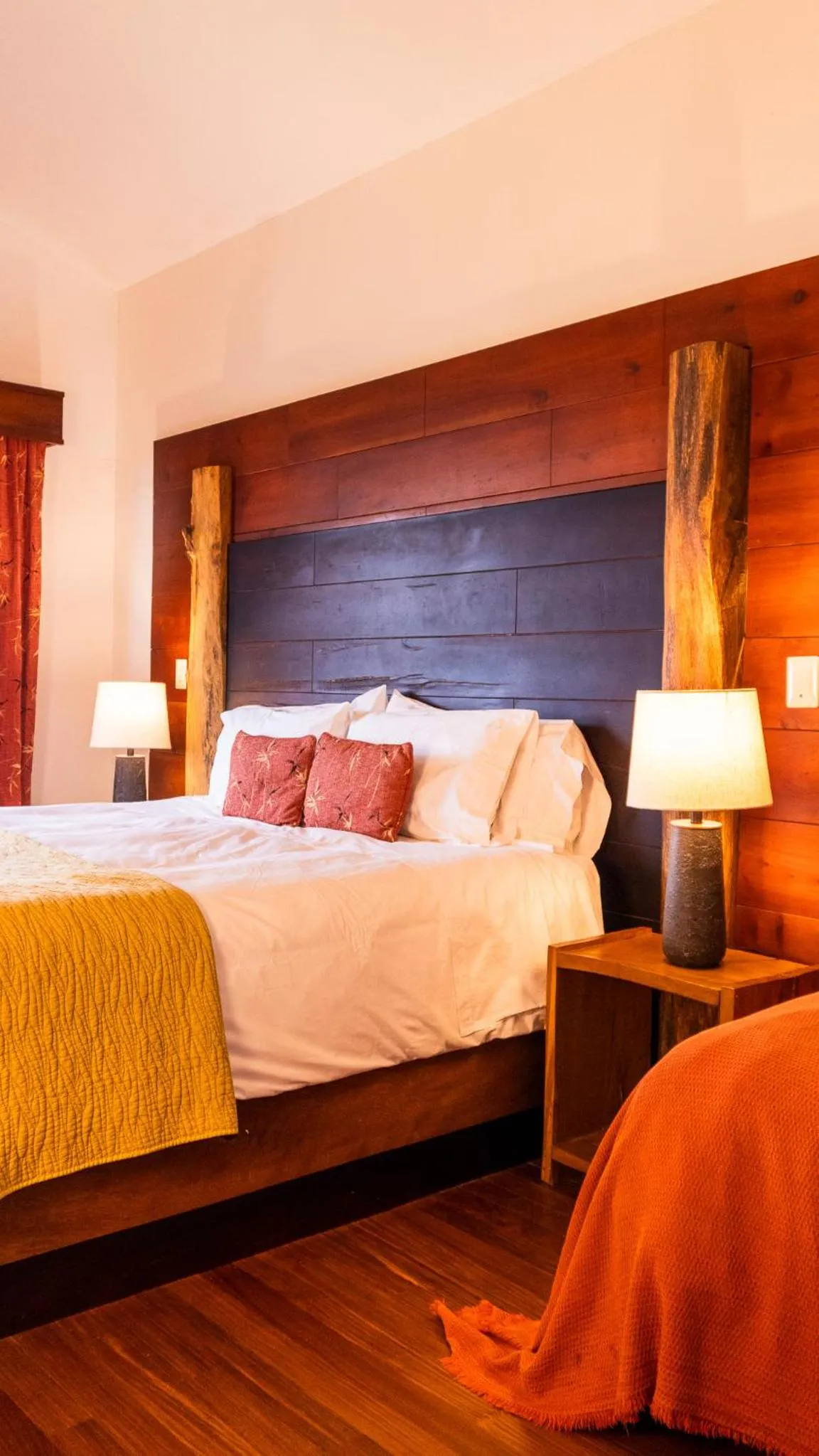 Bedroom, Bed in Poas Volcano Lodge