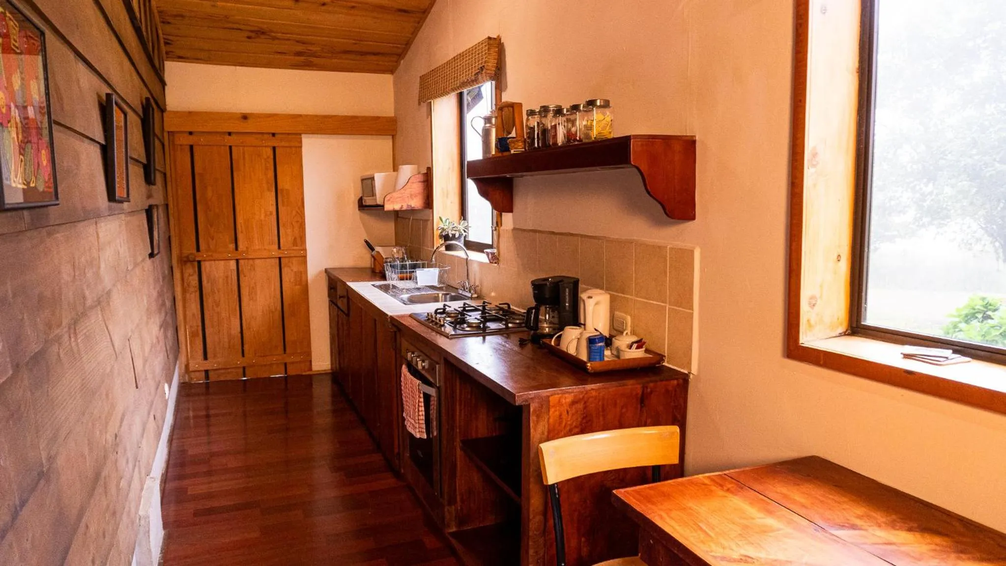 Kitchen or kitchenette in Poas Volcano Lodge