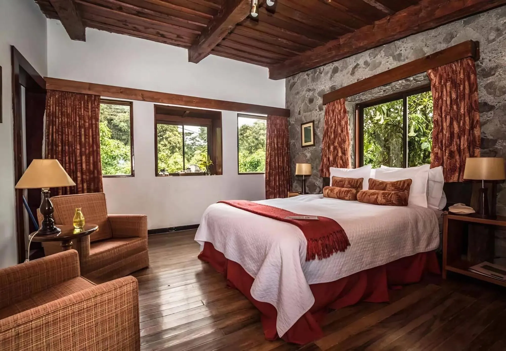 Bedroom, Bed in Poas Volcano Lodge