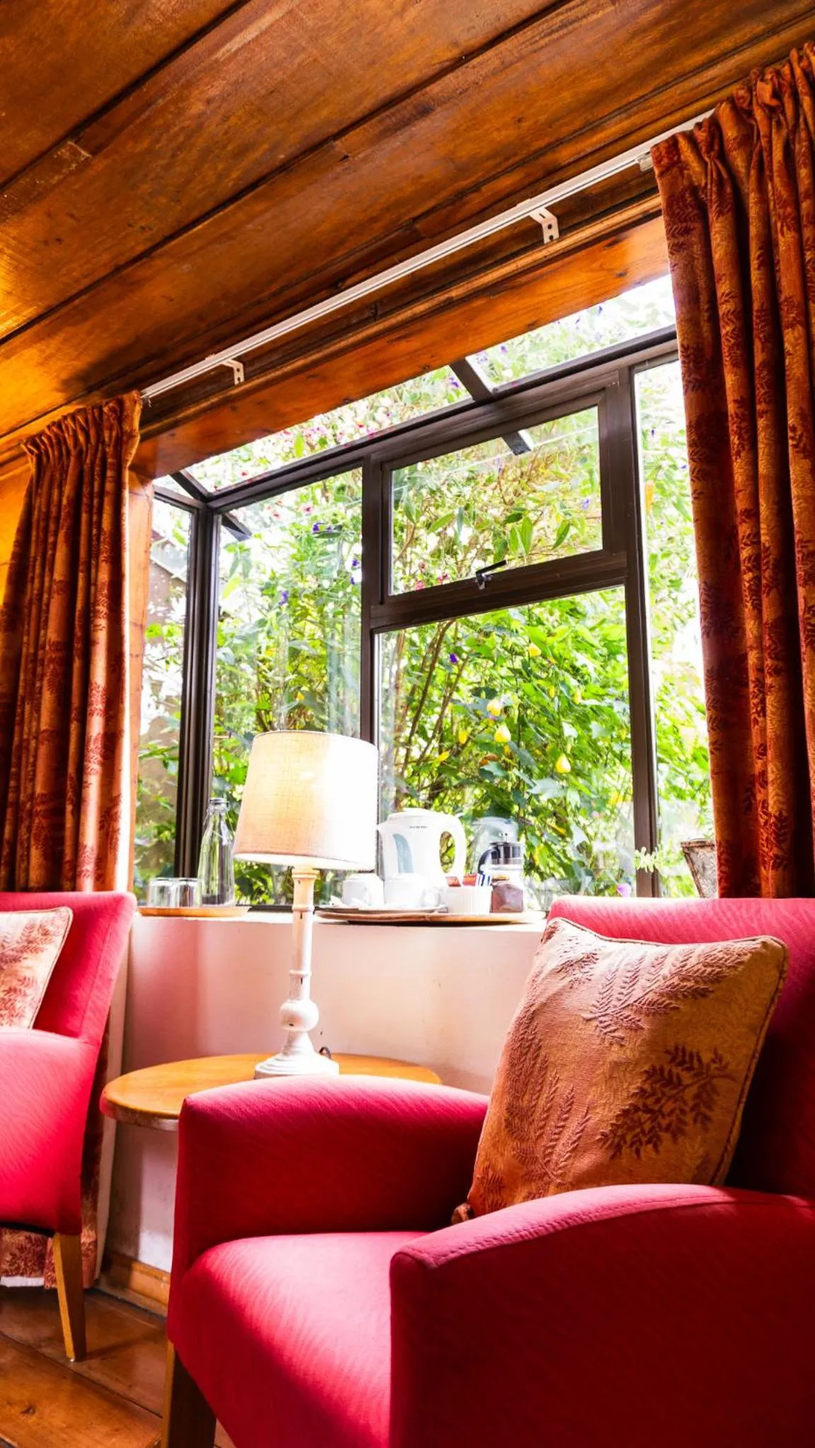 Living room in Poas Volcano Lodge