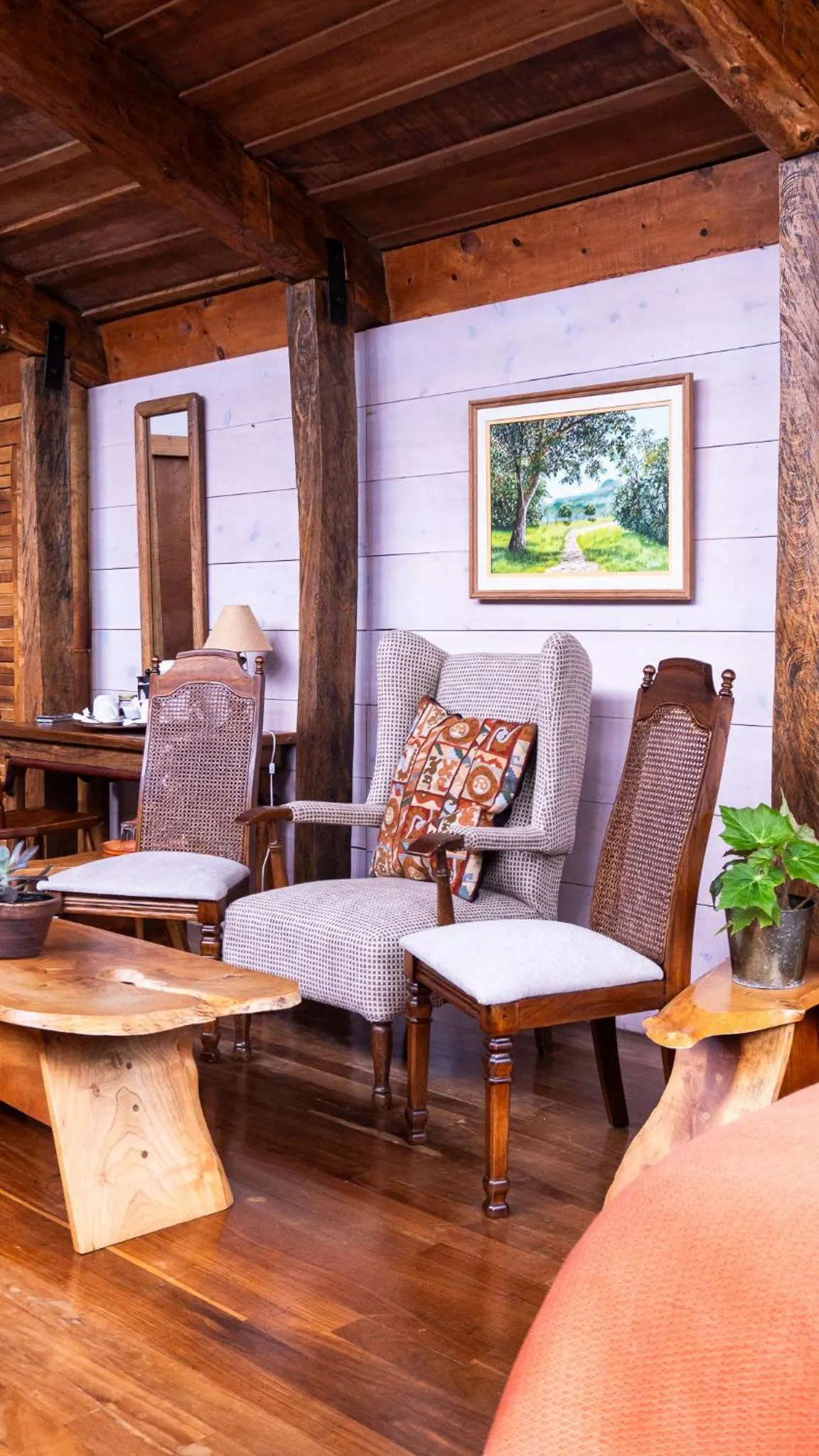 Living room in Poas Volcano Lodge