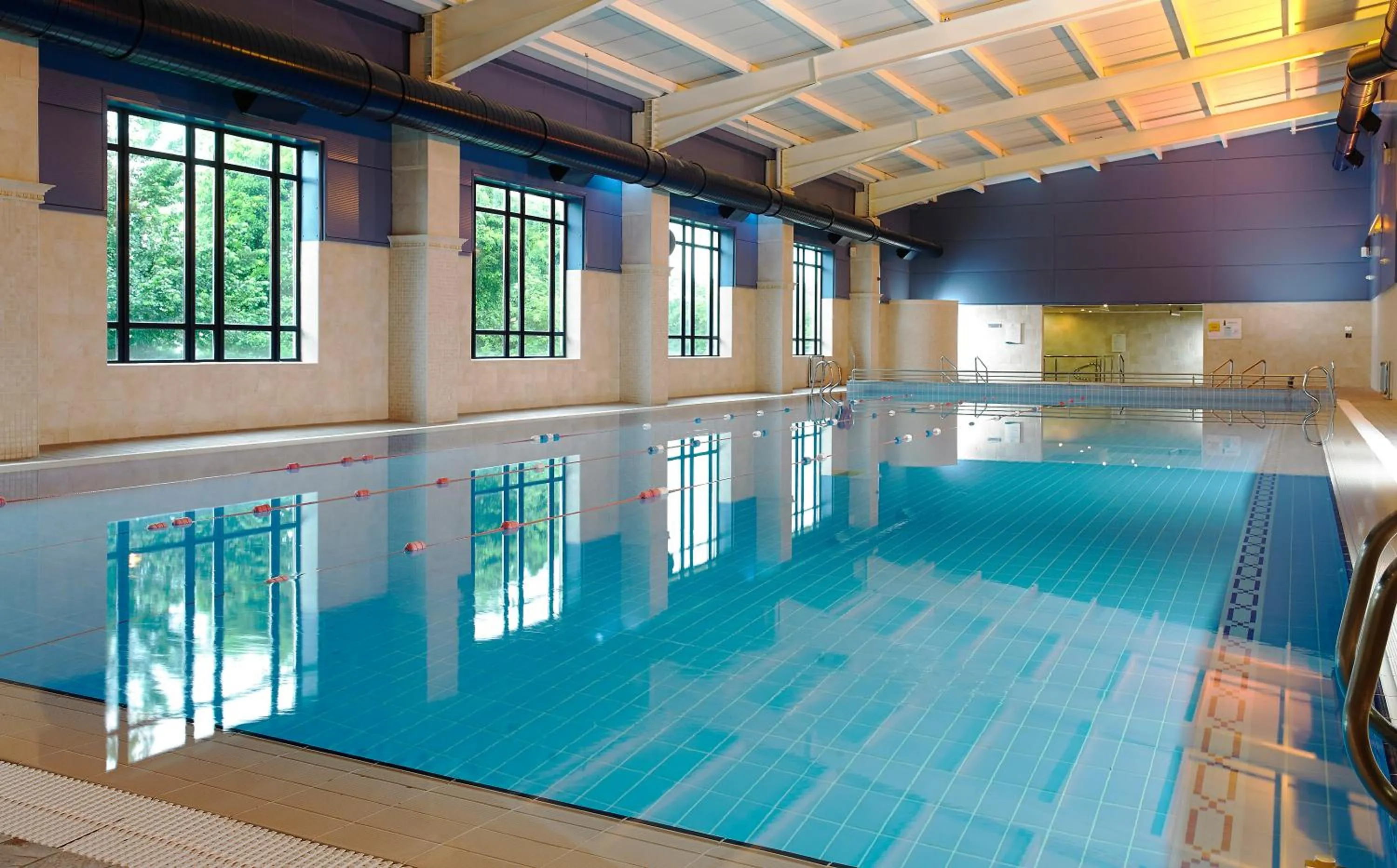 Swimming pool in Killashee Hotel