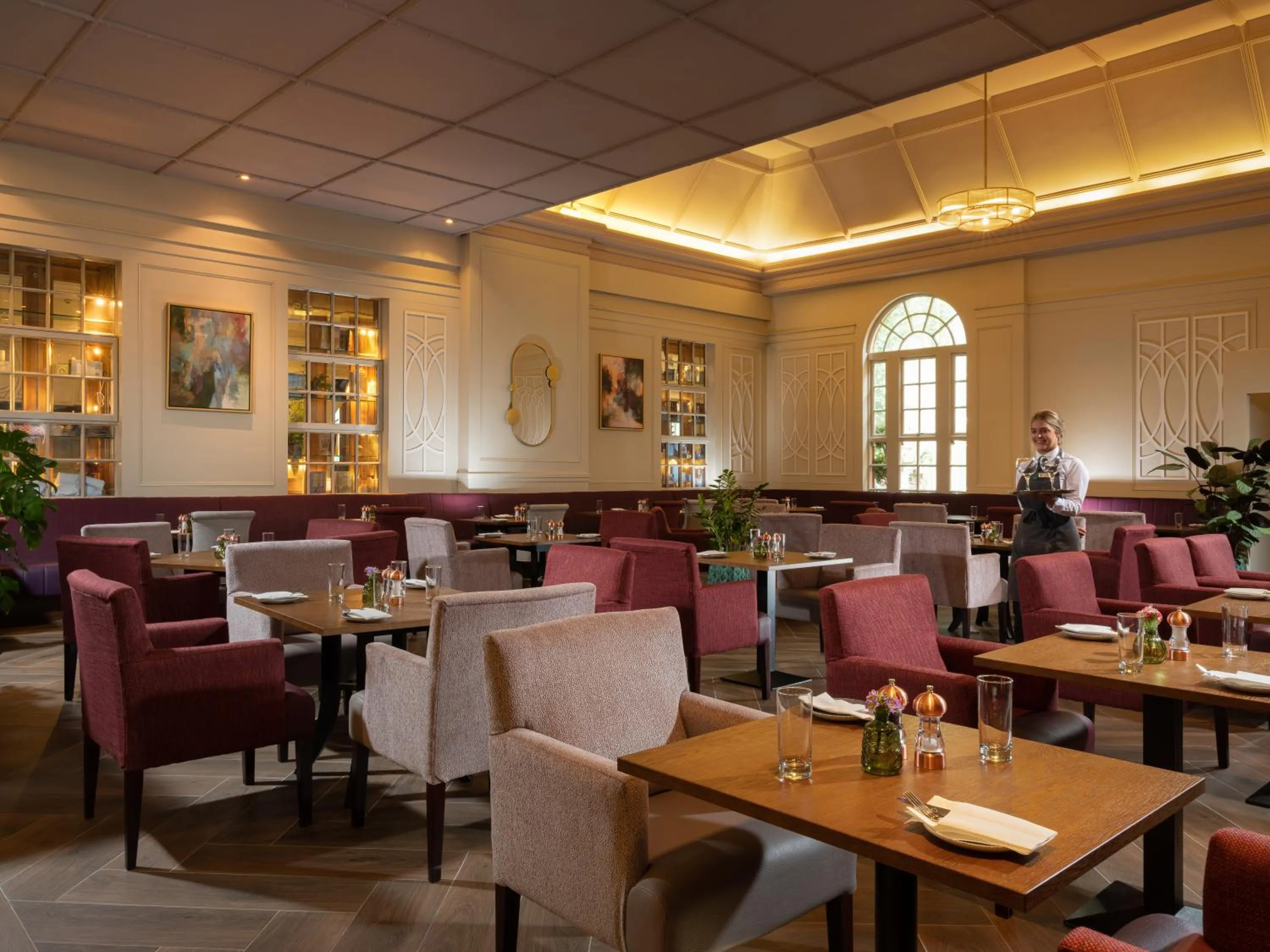 Restaurant/places to eat in Killashee Hotel