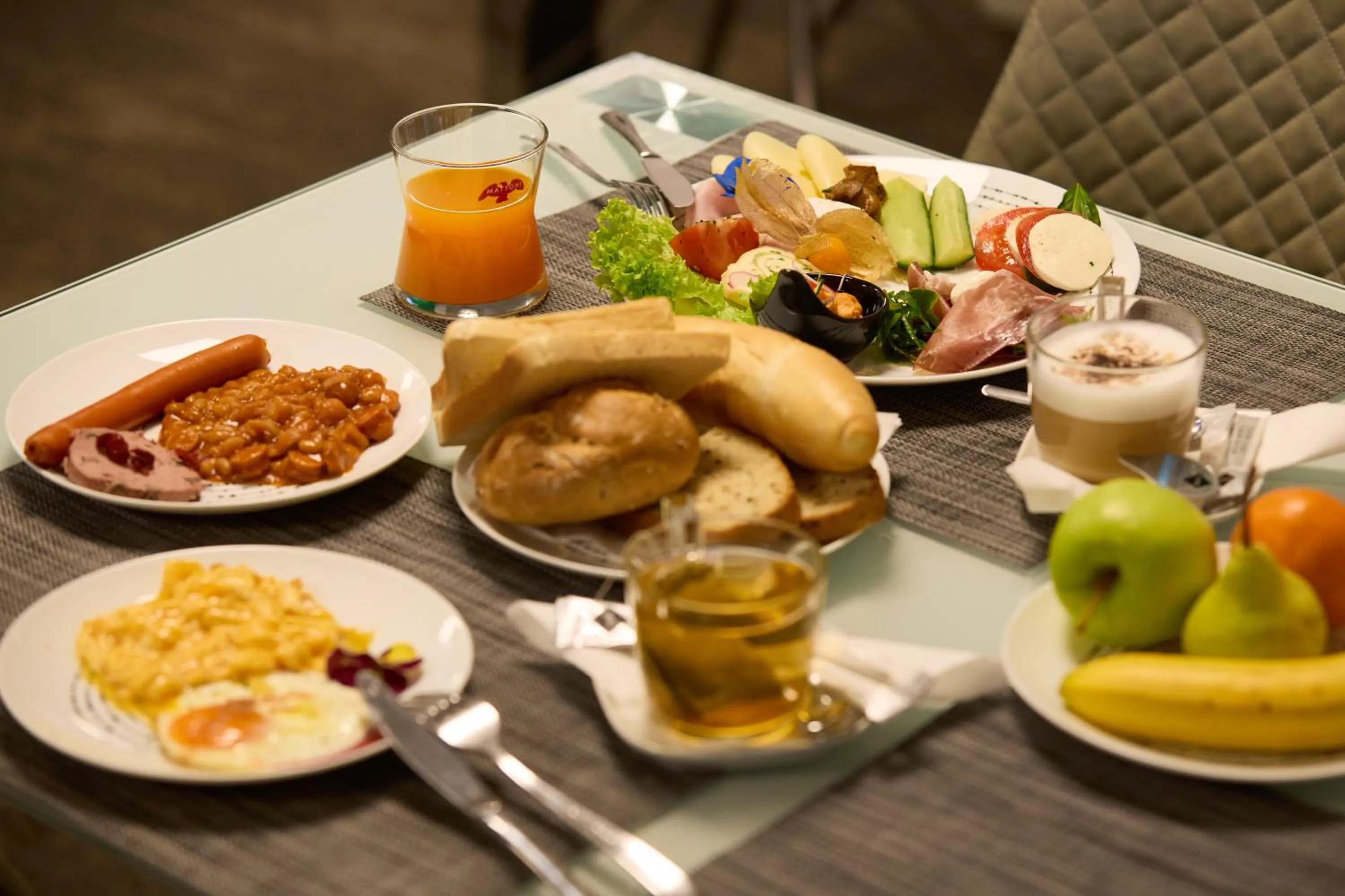 Breakfast in Hotel Crystal