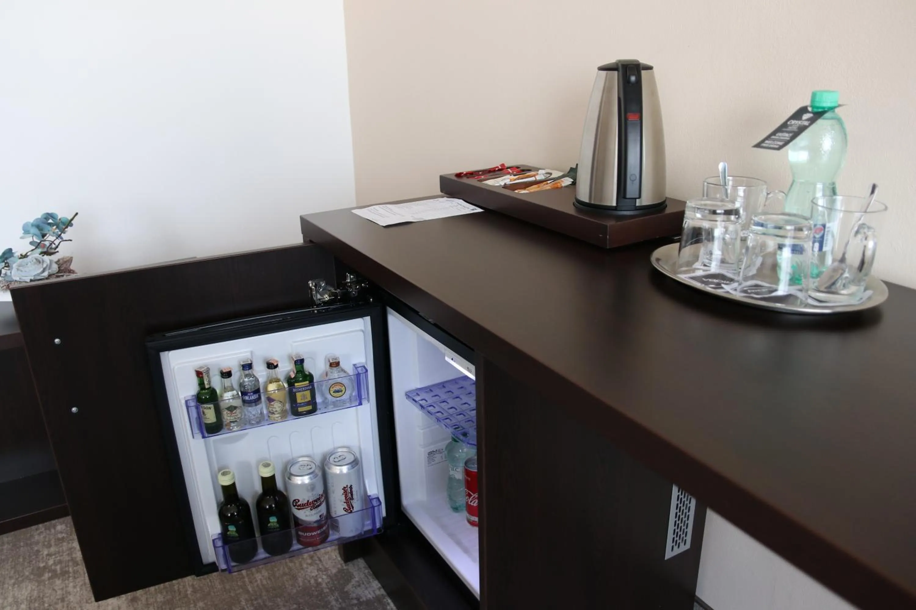 Coffee/tea facilities in Hotel Crystal