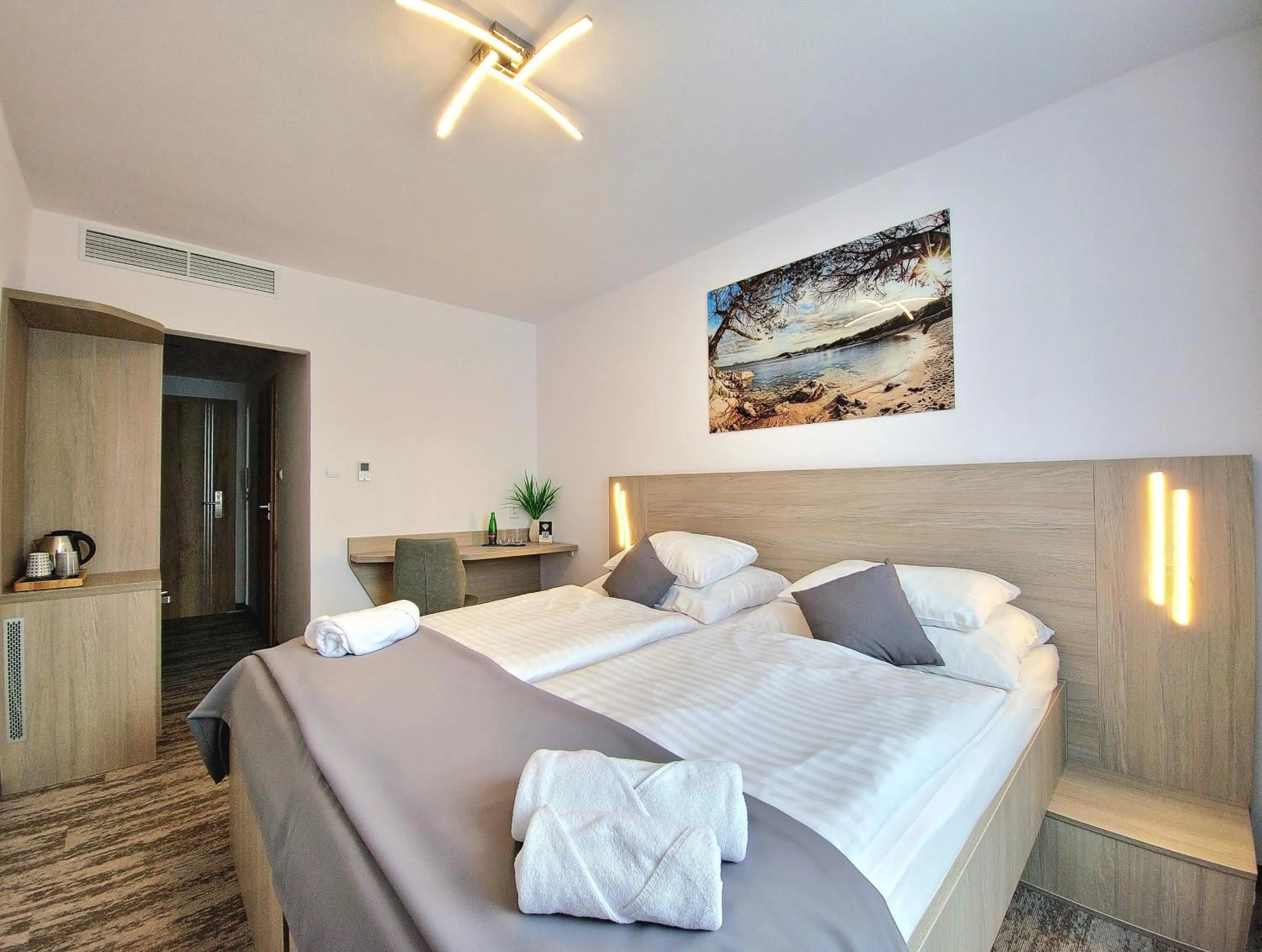 Bed in Hotel Crystal