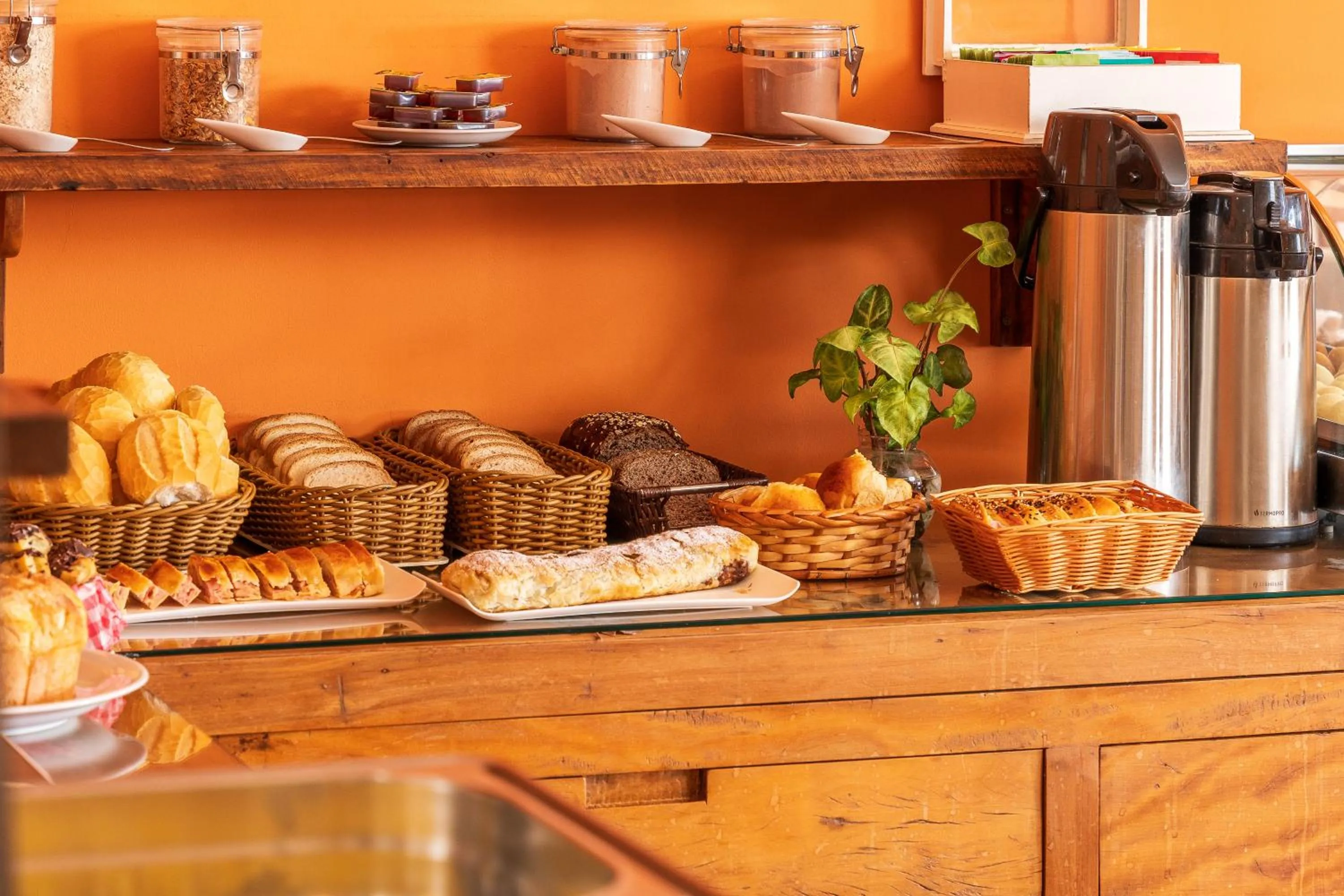Breakfast in Pousada Serra do Jordão by Concavus