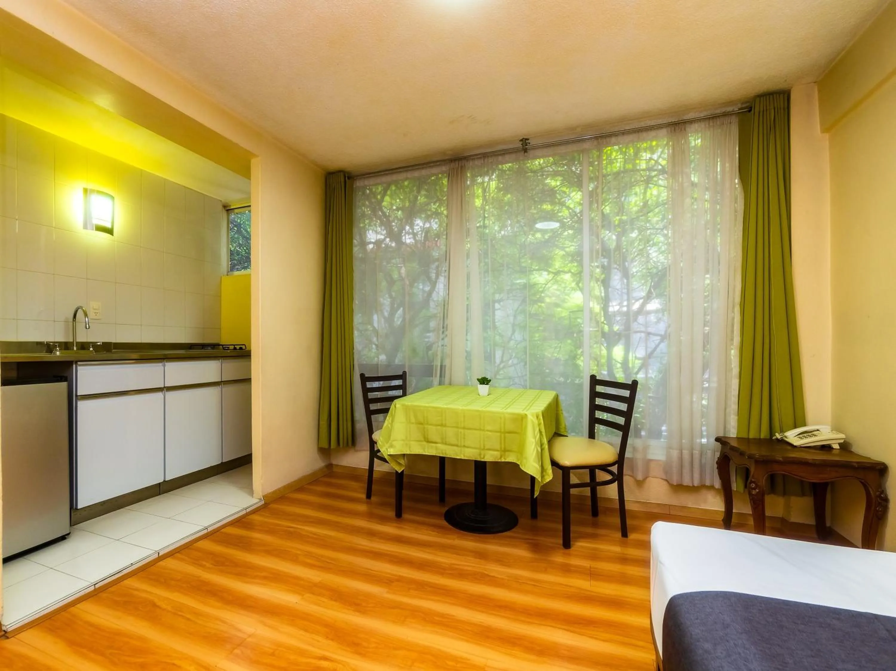 Bedroom in Capital O Hotel Suites Marne, Mexico City