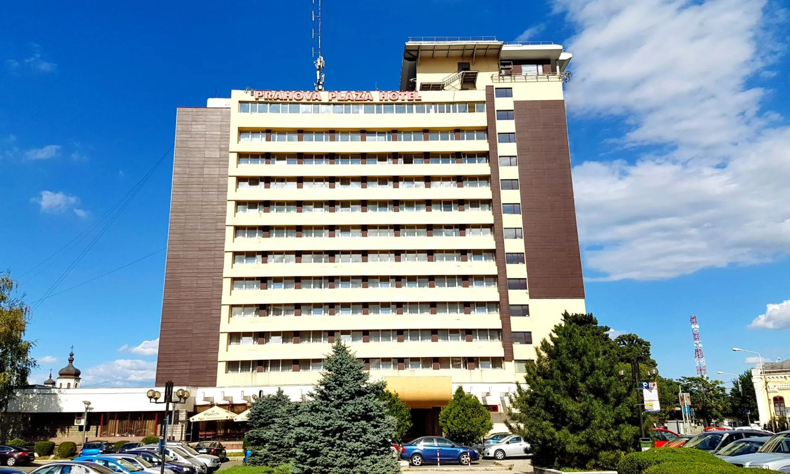 Facade/entrance in Hotel Prahova Plaza