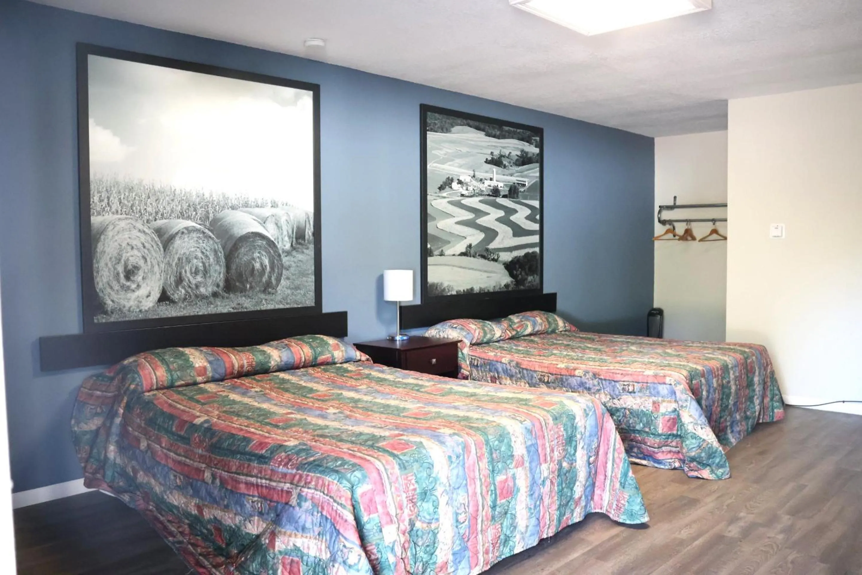 Premium 2 Queen Bed with Kitchenette in Hotel O Oskaloosa Near Eddyville