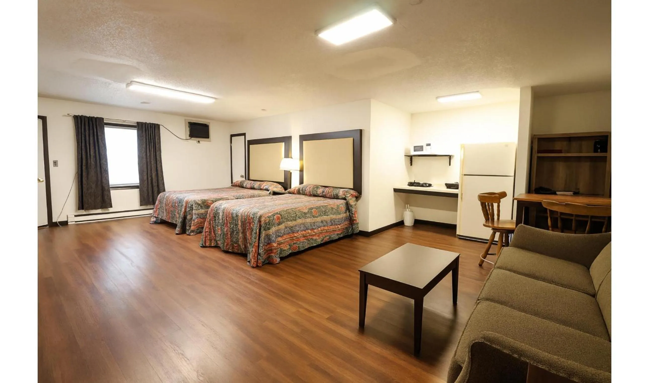 Bedroom, Bed in Hotel O Oskaloosa Near Eddyville