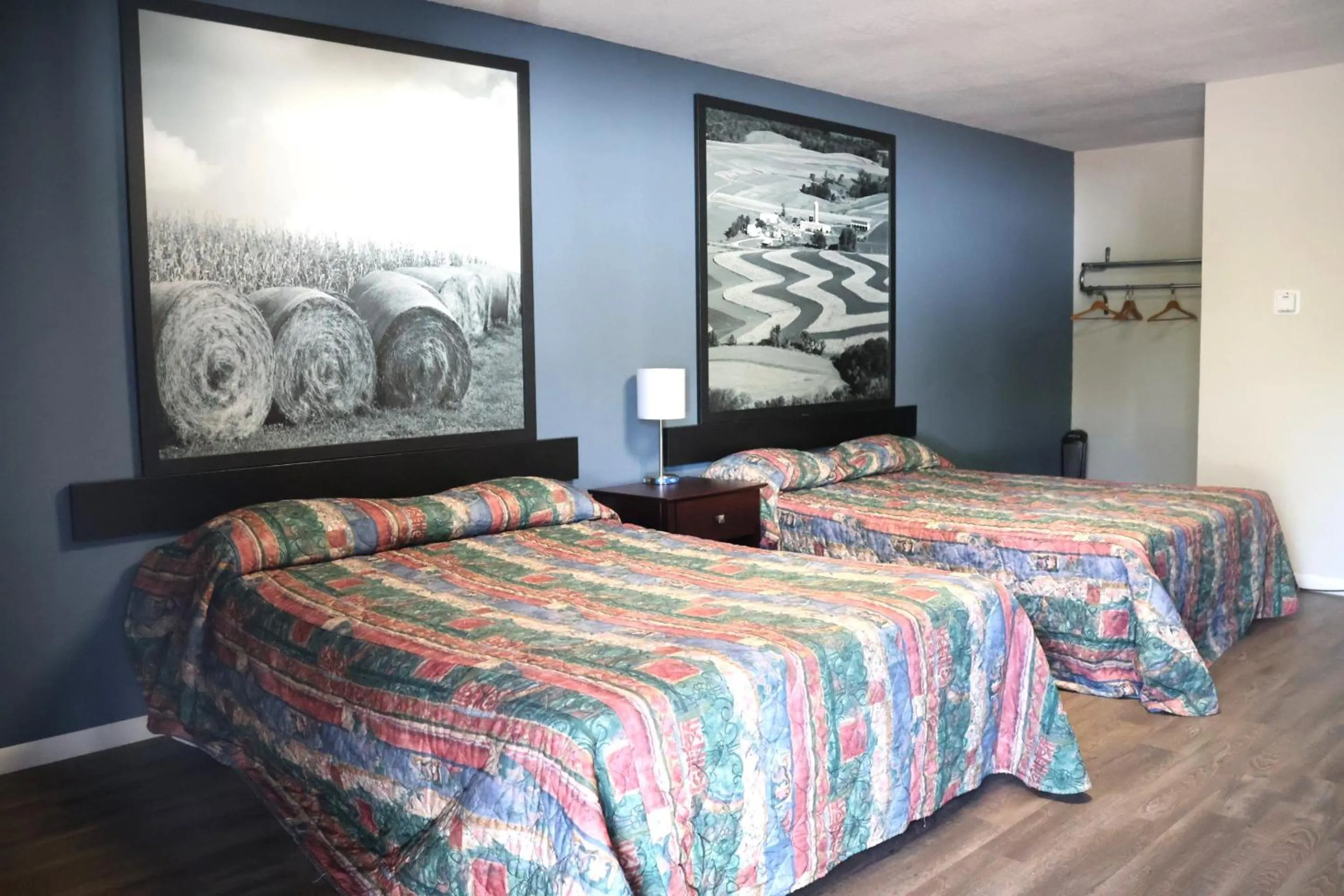 Premium 2 Queen Bed with Kitchenette in Hotel O Oskaloosa Near Eddyville