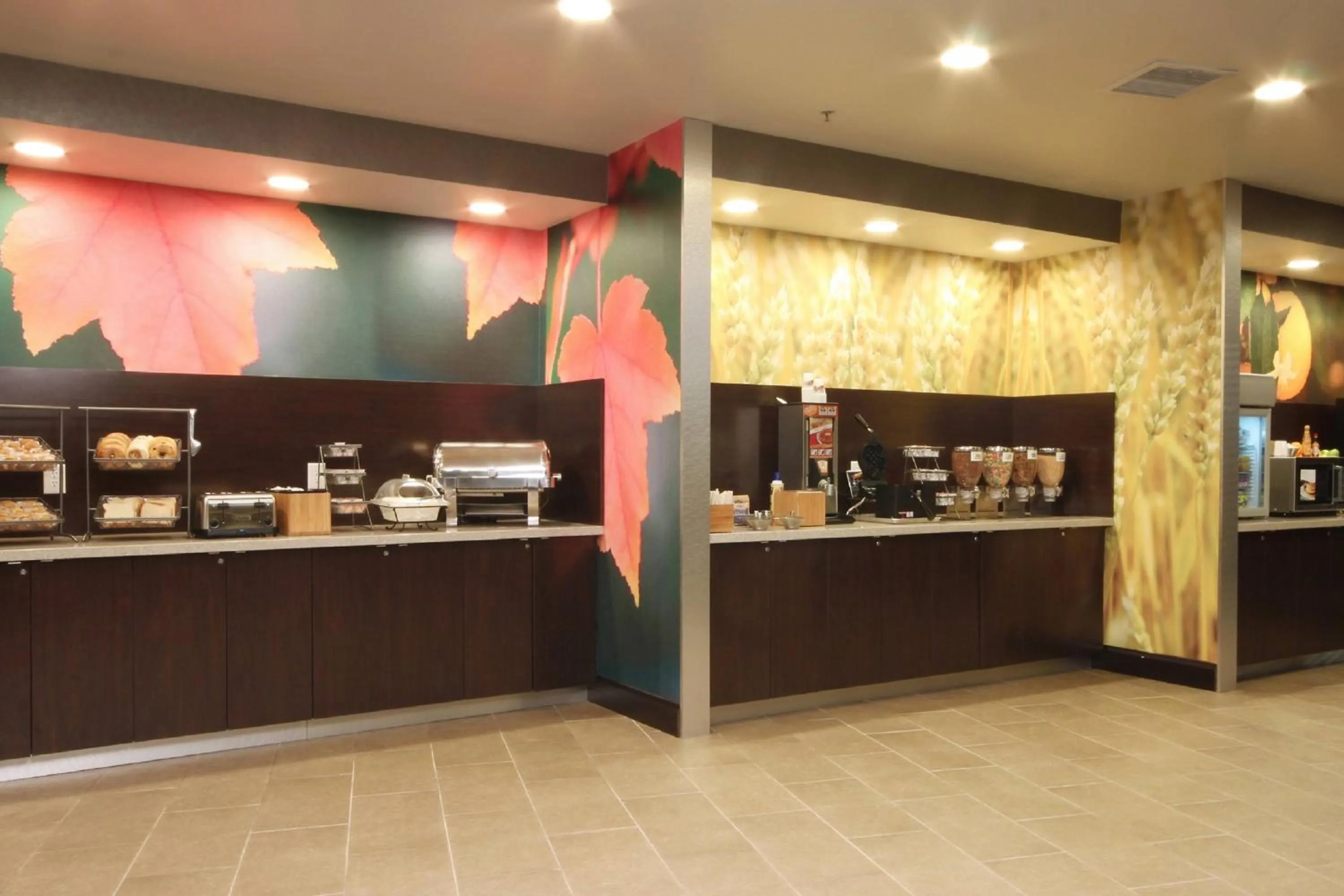 Breakfast in Fairfield Inn & Suites by Marriott Amarillo Airport