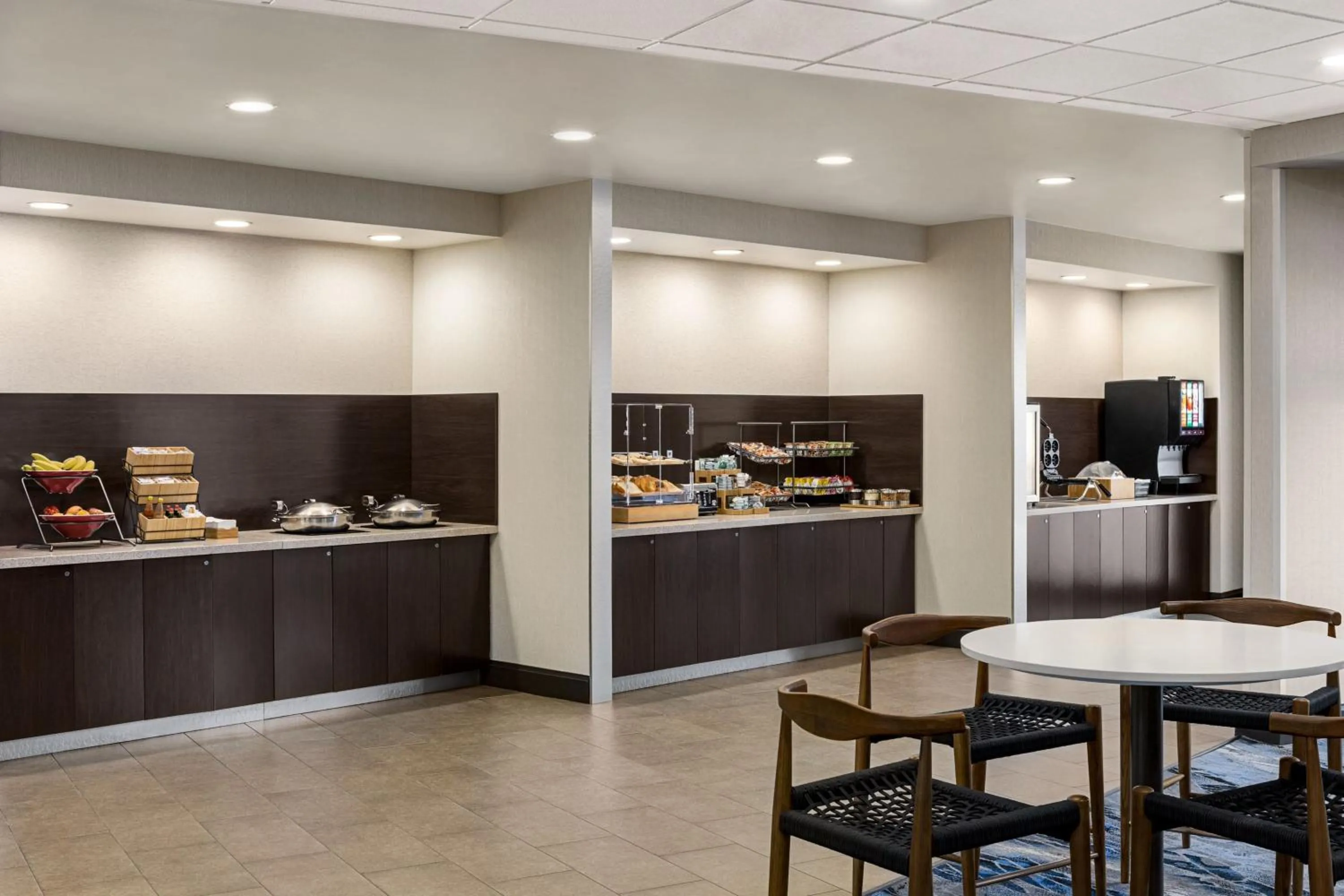 Breakfast in Fairfield Inn & Suites by Marriott Amarillo Airport