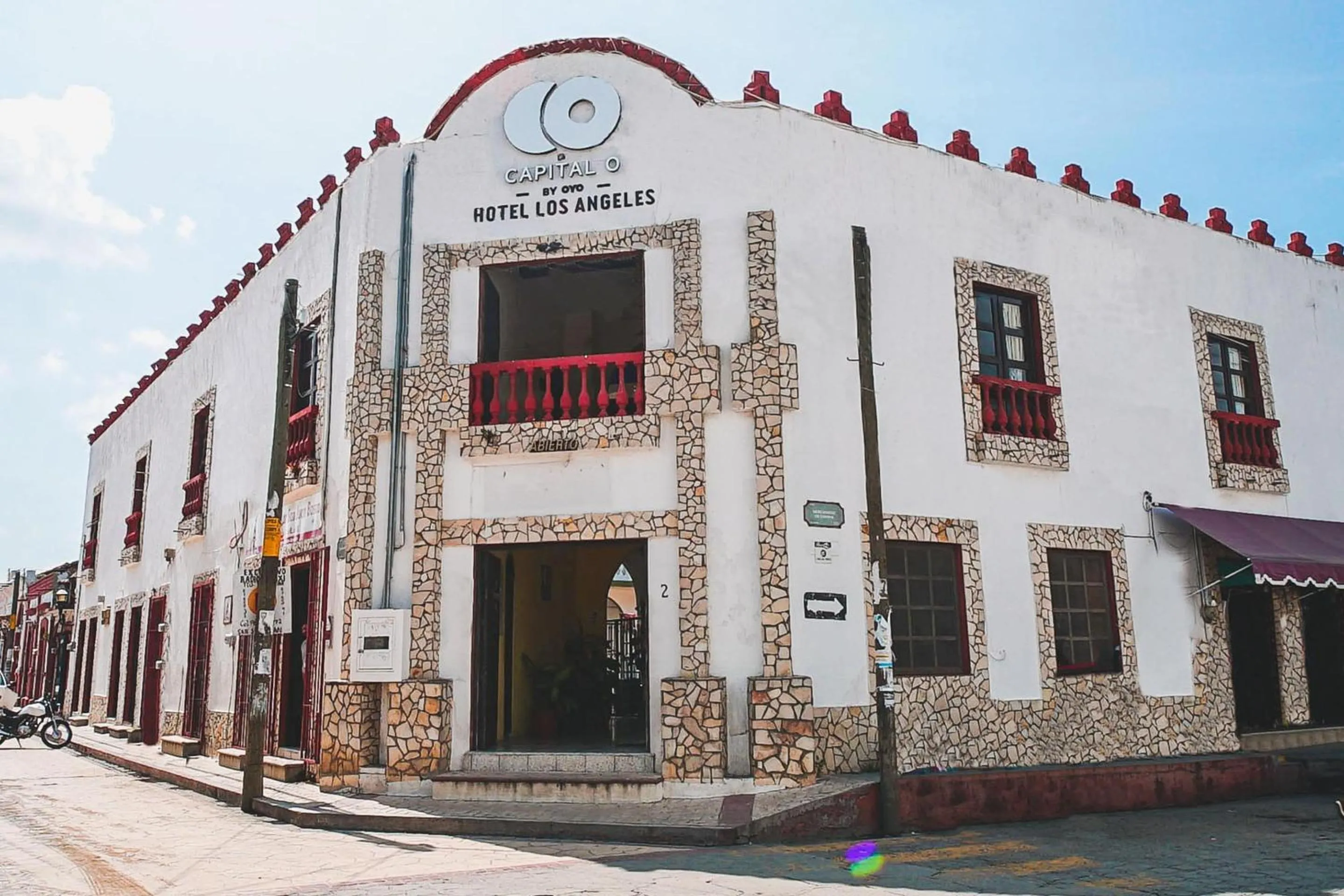 Facade/entrance in Capital O Los Angeles, Chiapa de Corzo