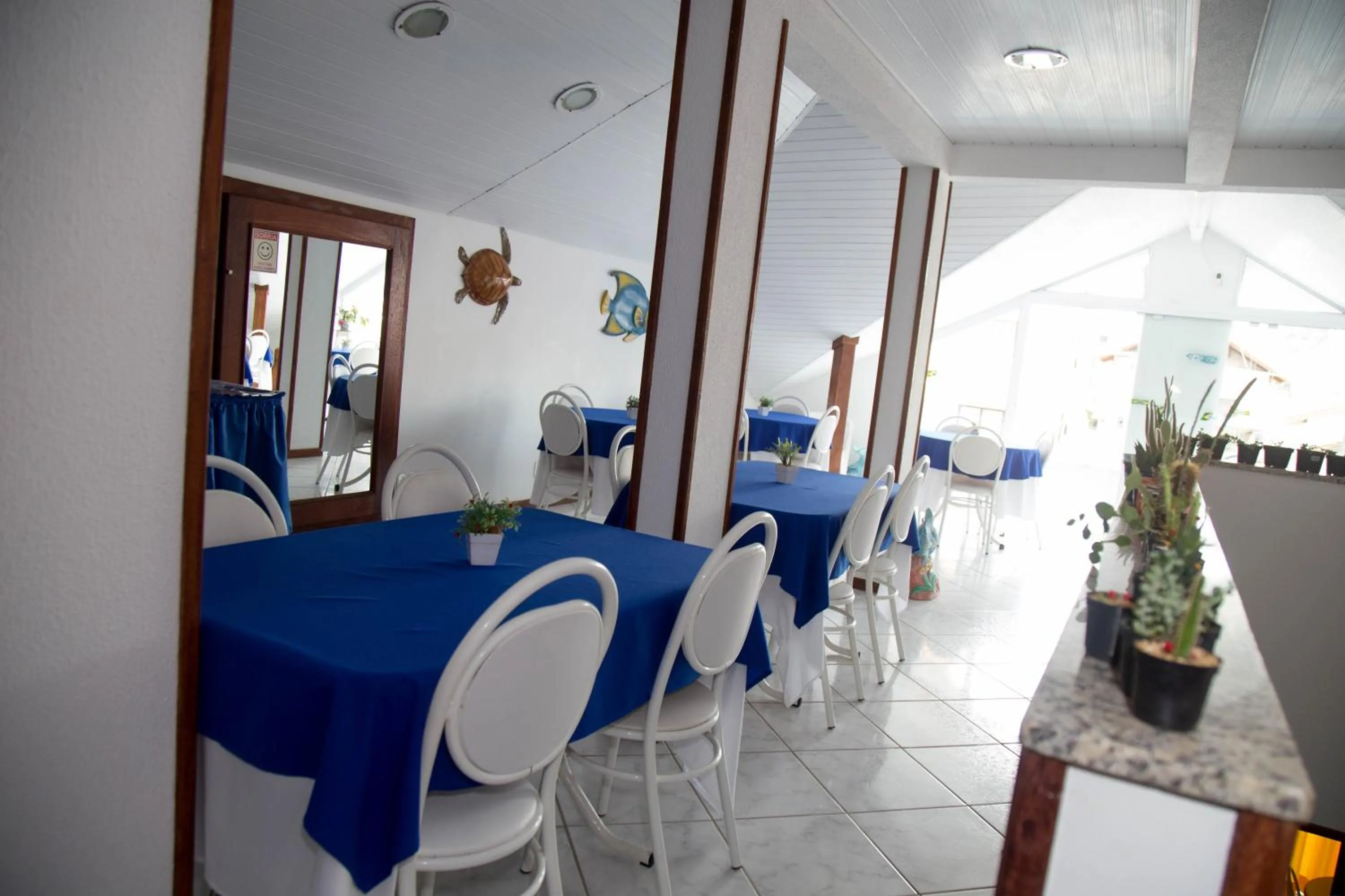 Restaurant/places to eat in Pousada Cantinho Sonhado