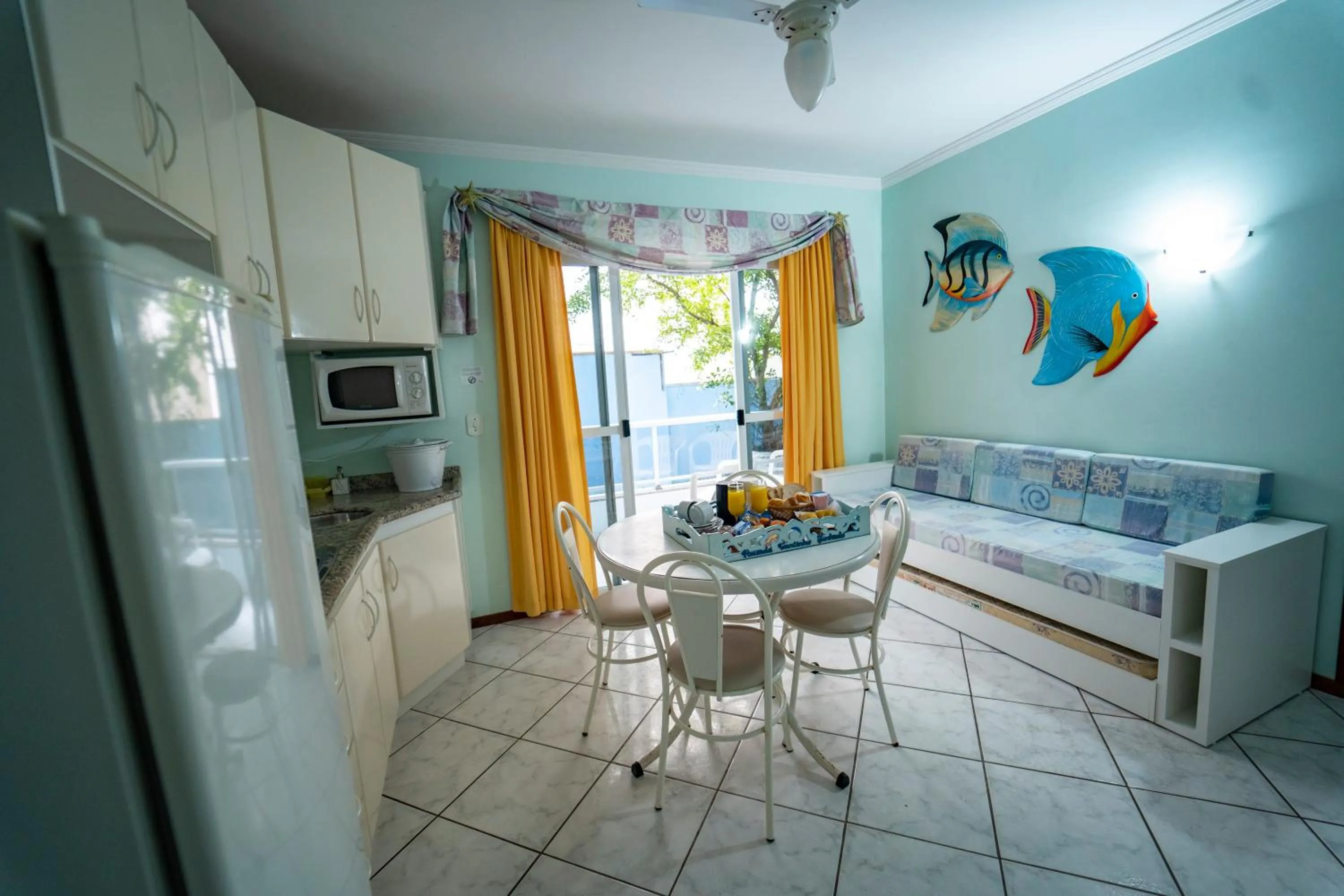 Kitchen or kitchenette in Pousada Cantinho Sonhado