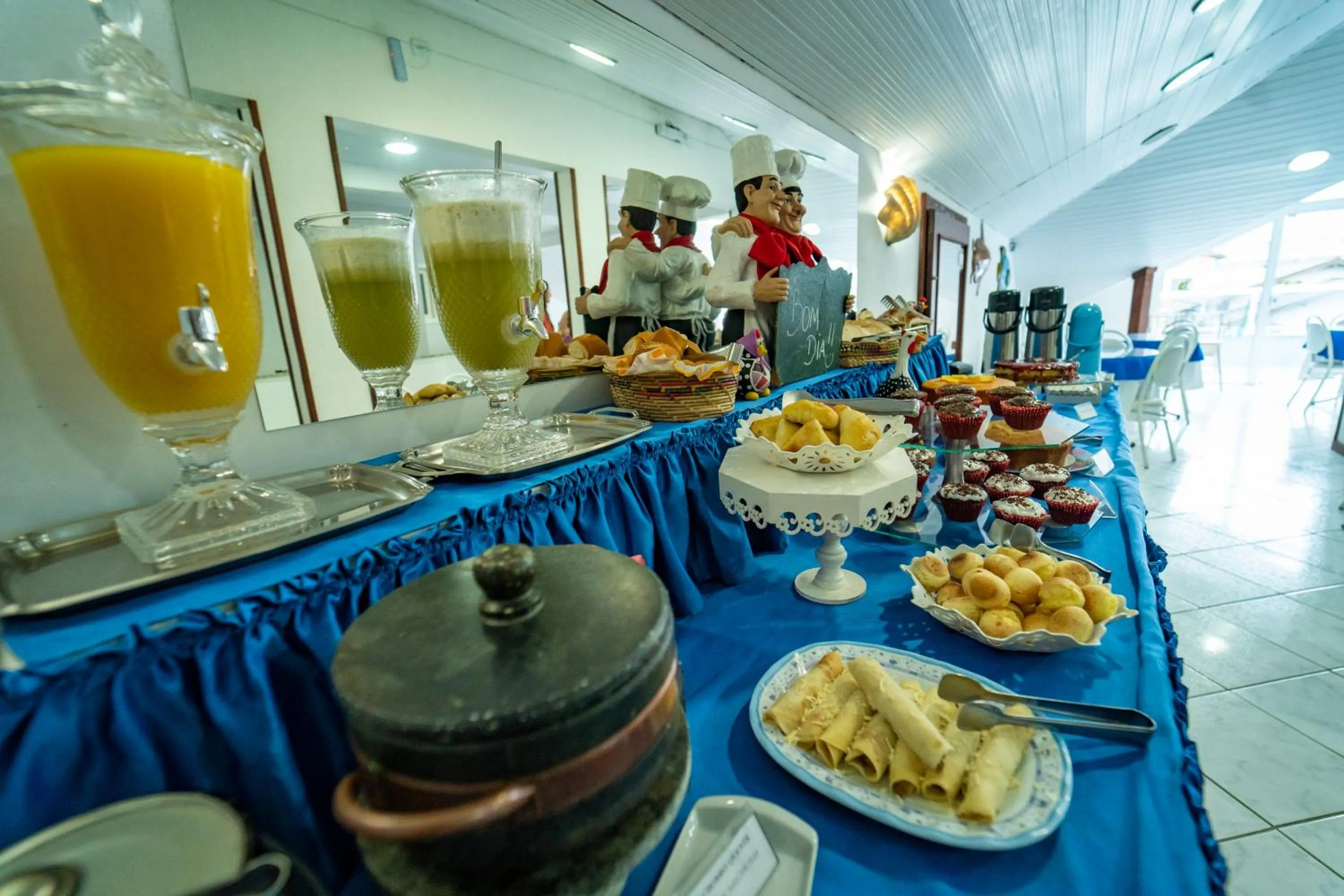 Buffet breakfast in Pousada Cantinho Sonhado