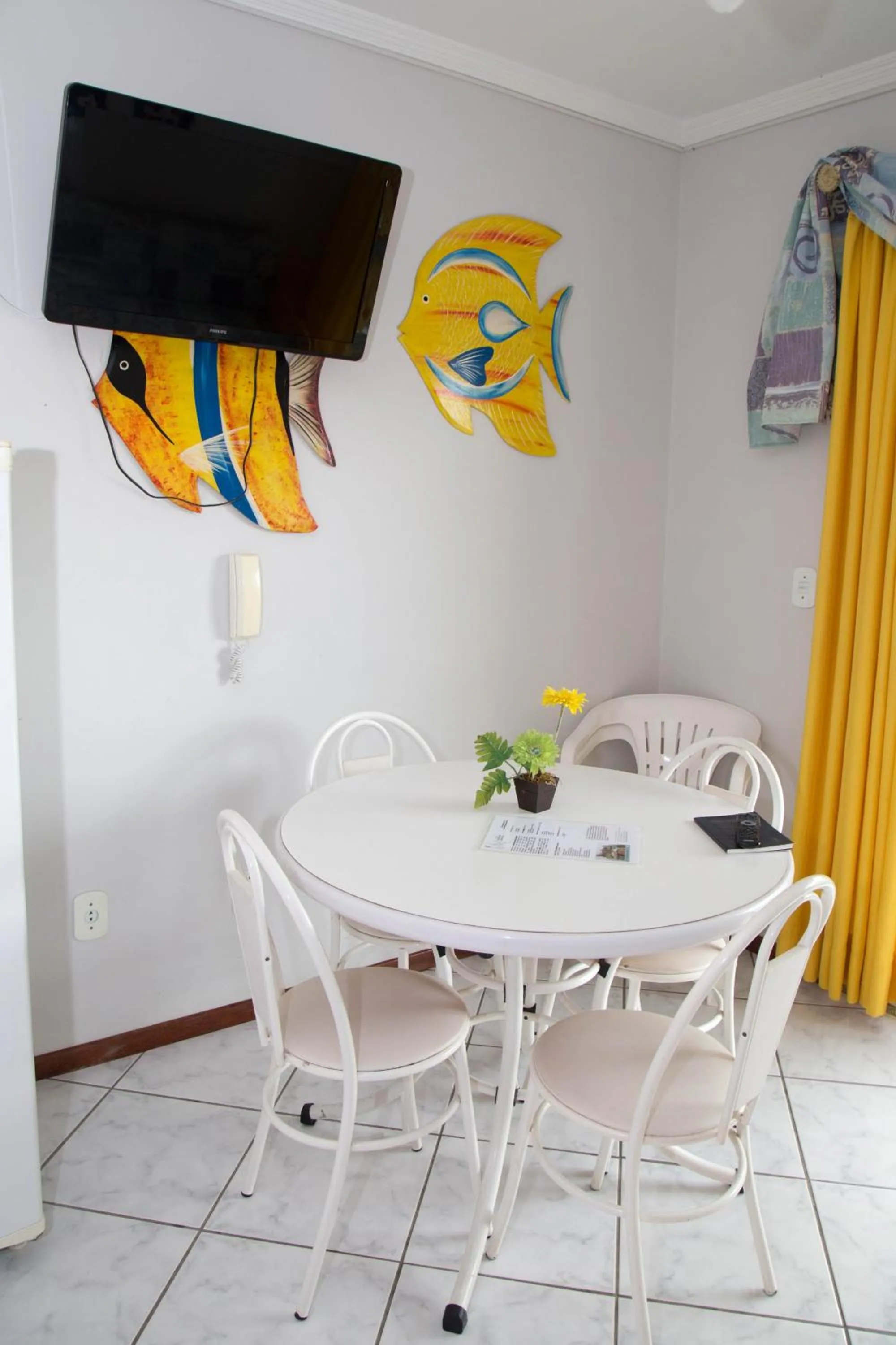 Kitchen or kitchenette in Pousada Cantinho Sonhado