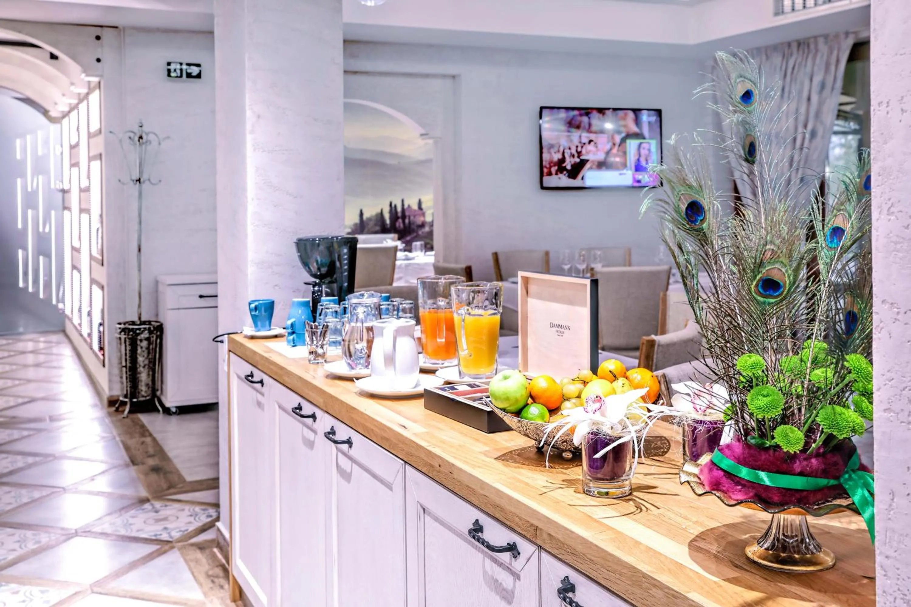 Buffet breakfast in Villa Sintica